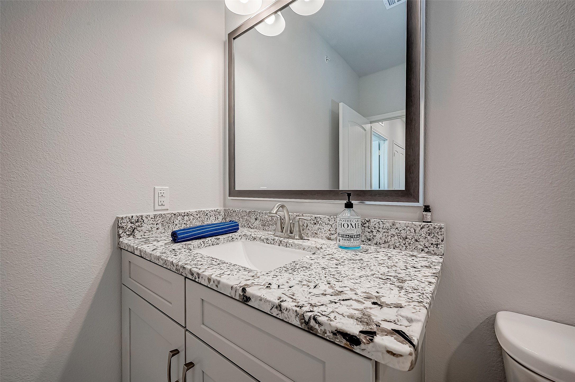 6804 Westview Drive 1402 Property Photo 31