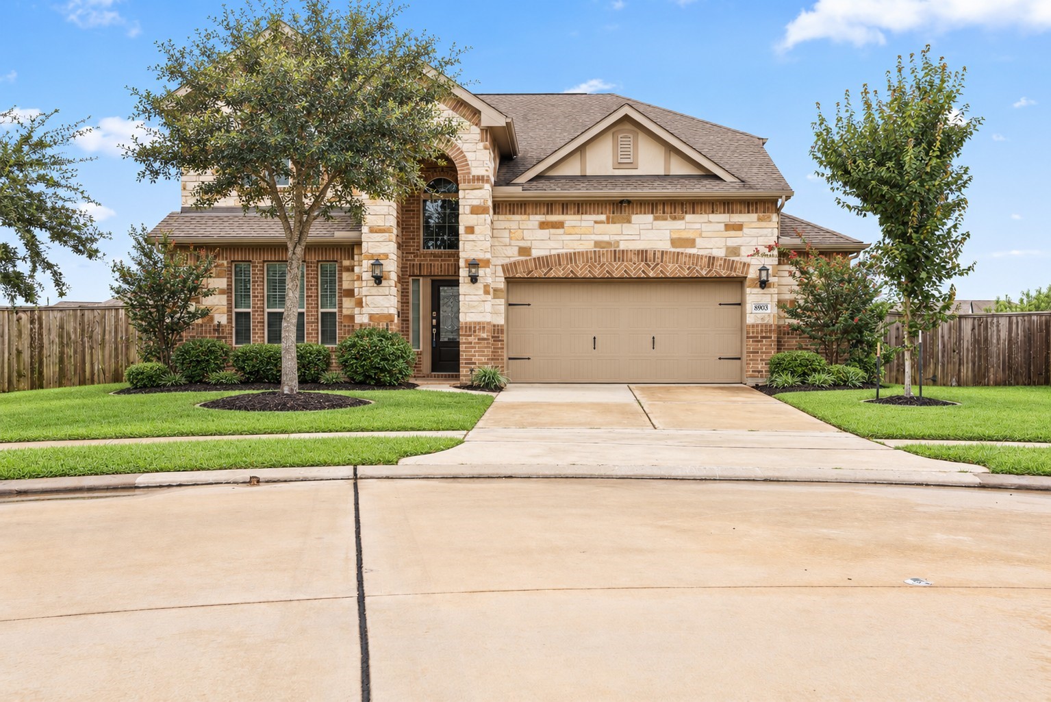 8903 Lost Castle Way Property Photo 1
