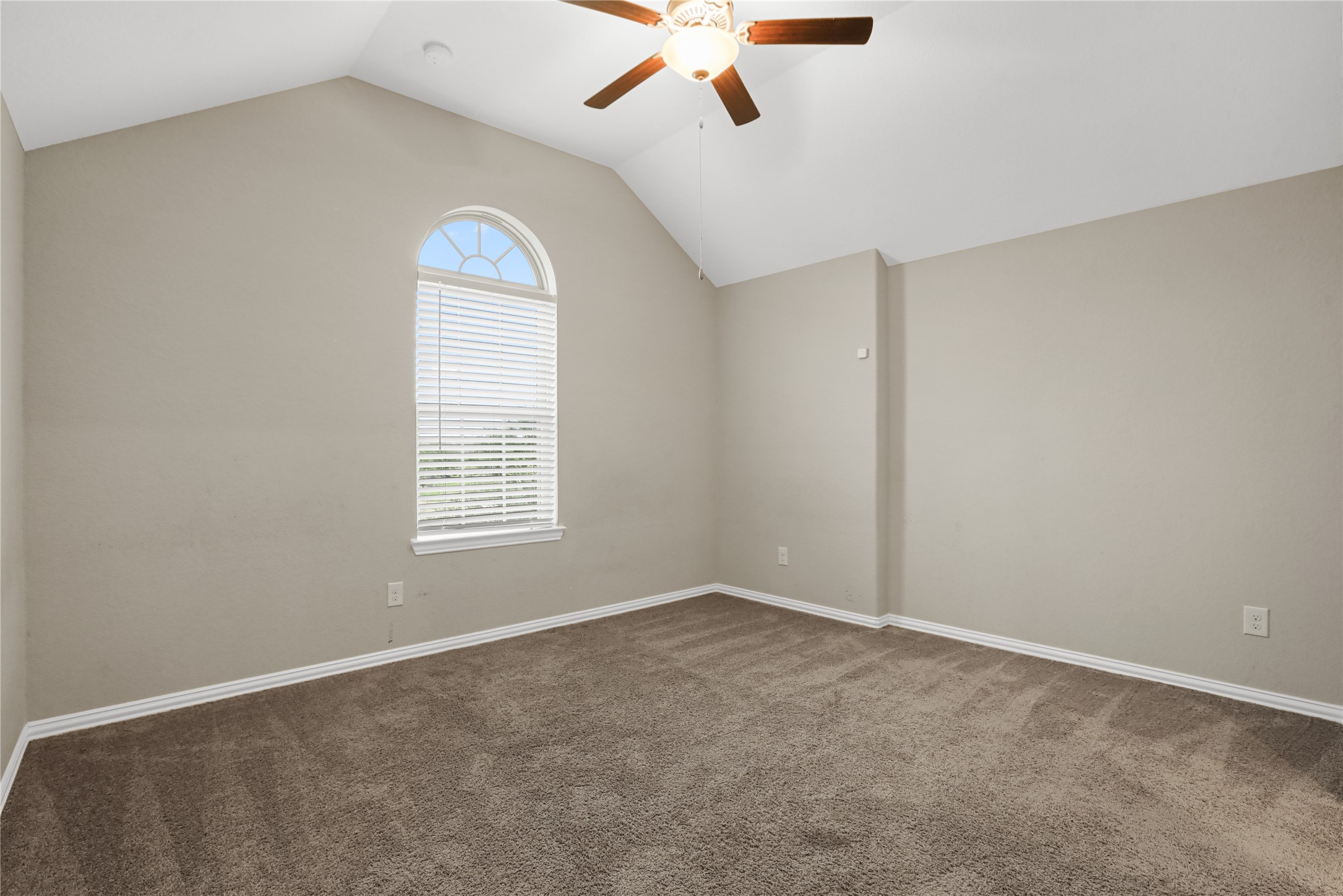 8903 Lost Castle Way Property Photo 23