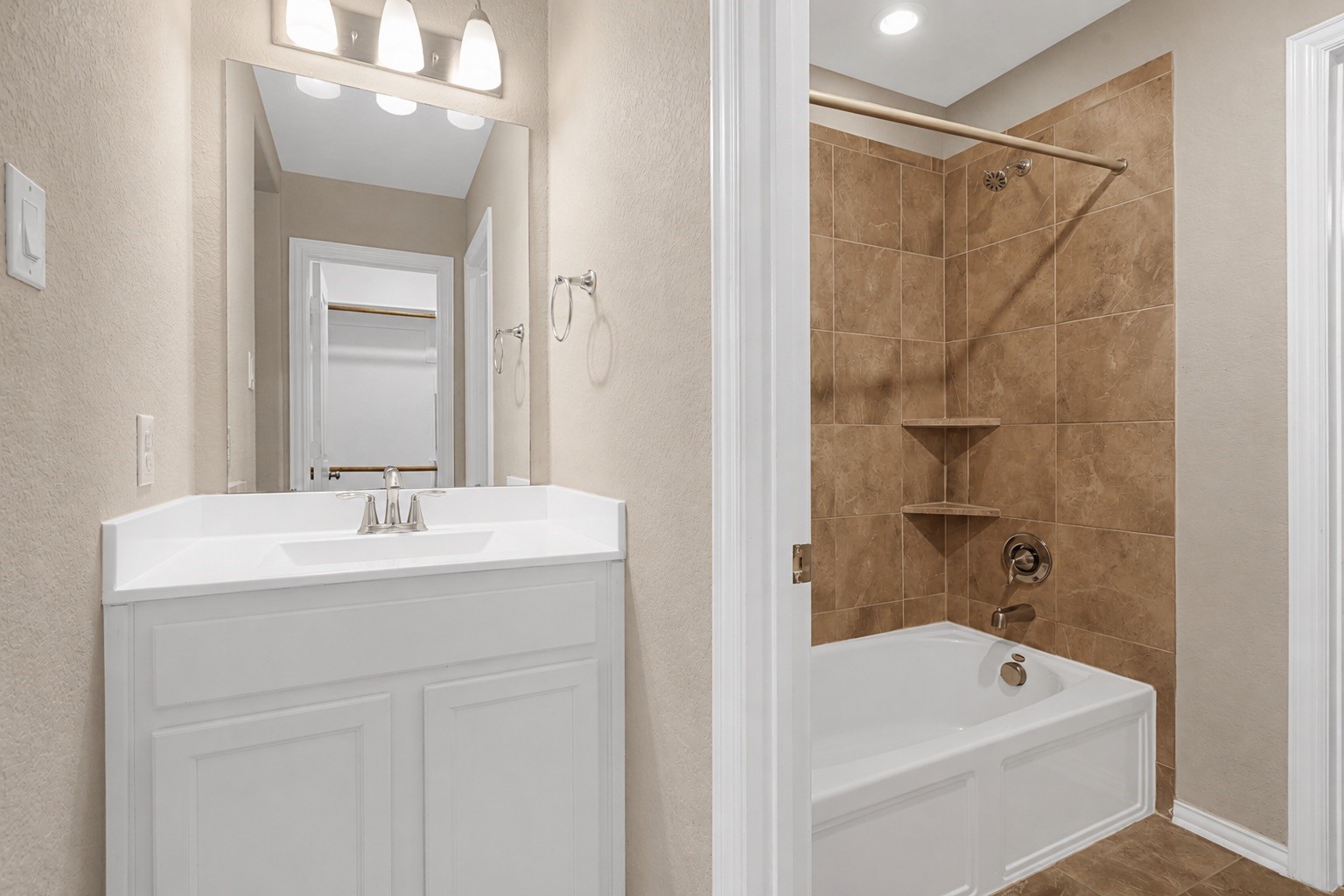 8903 Lost Castle Way Property Photo 25