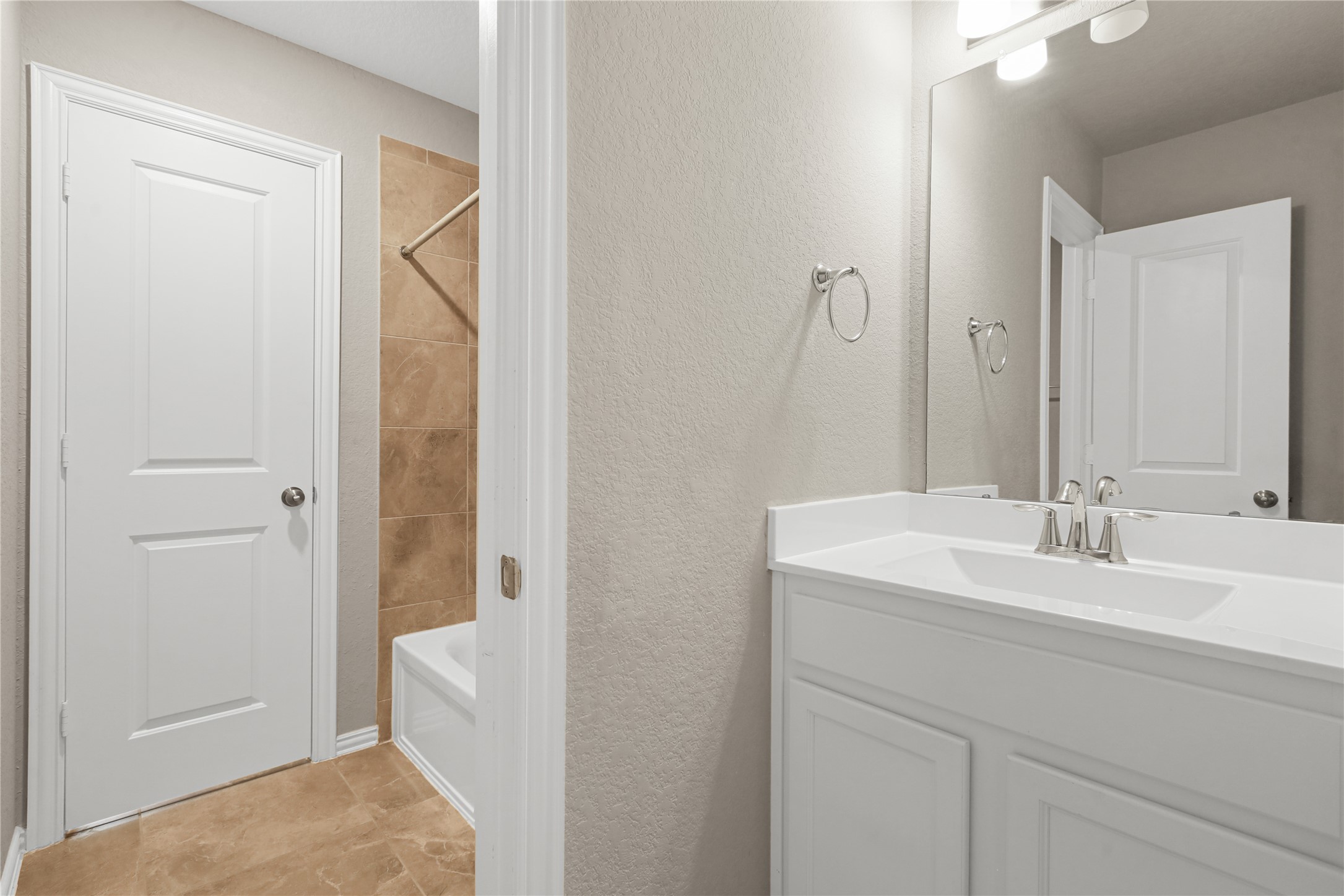 8903 Lost Castle Way Property Photo 26