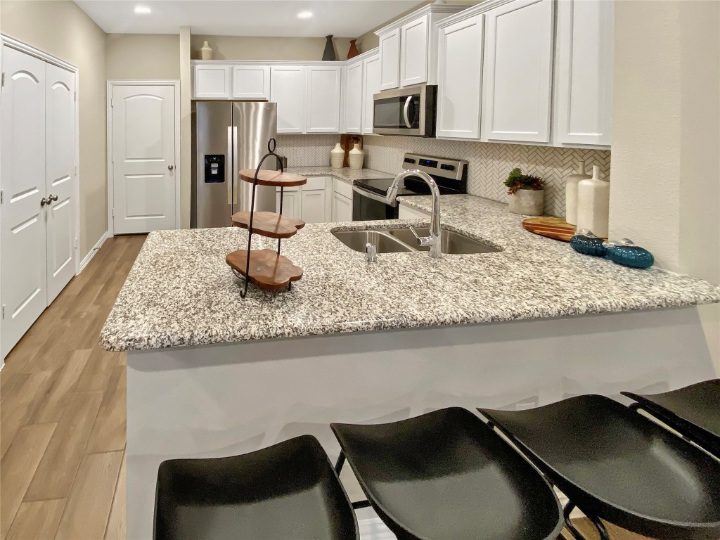 11922 Amber Oak Way Property Photo 12