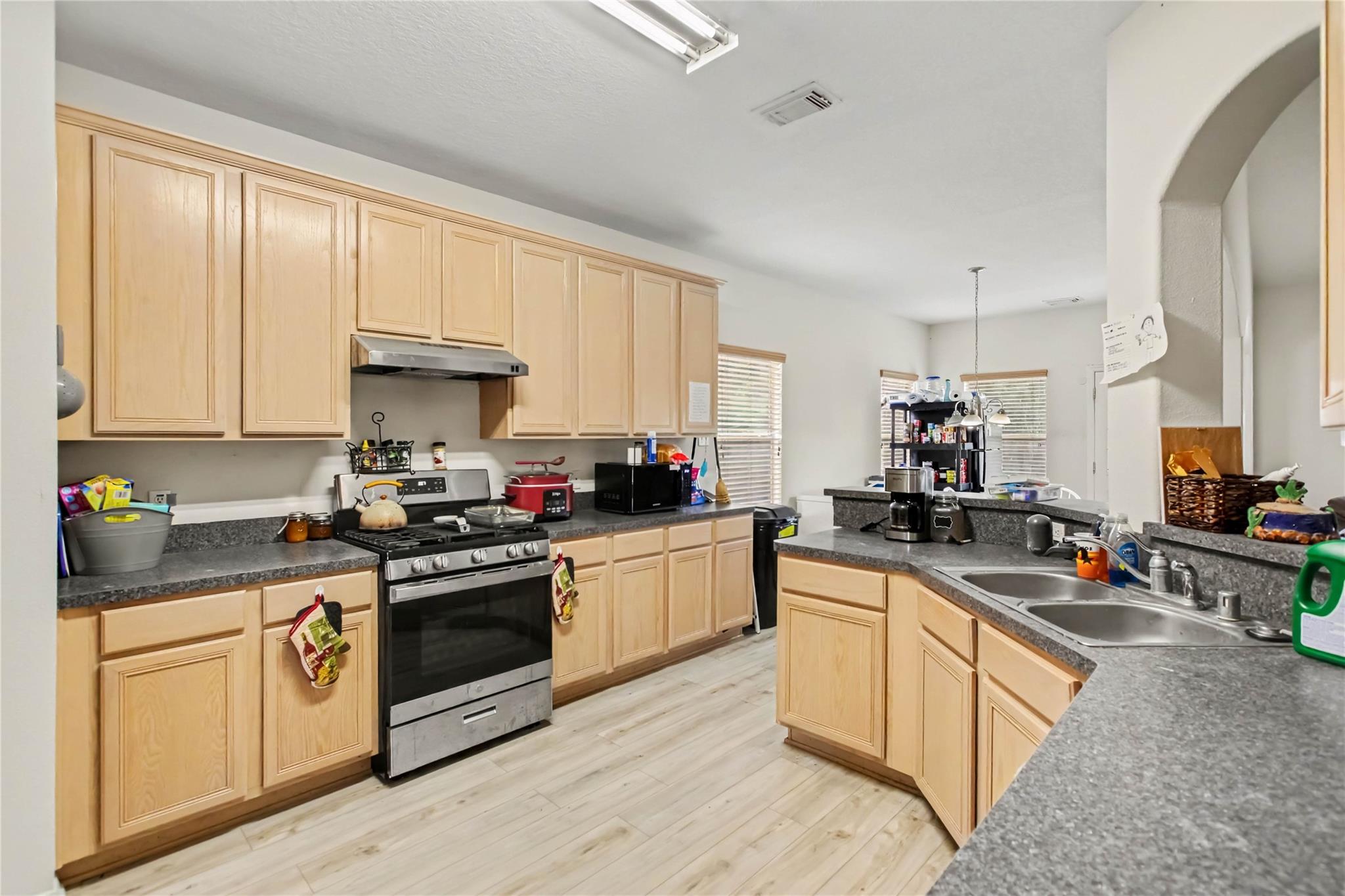 2043 Briar Grove Drive, Conroe Tx 77301 Property Photo 7