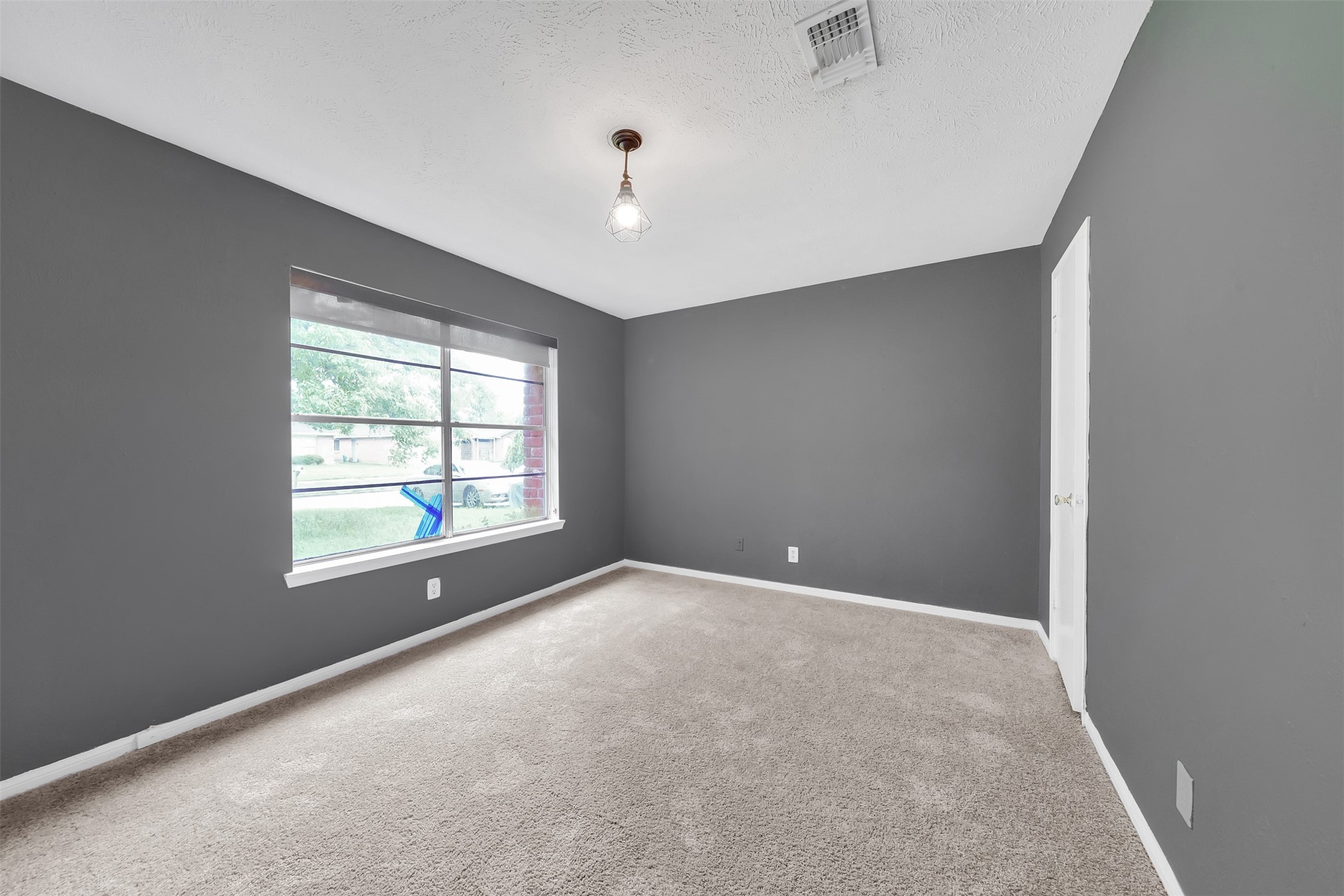 14830 Keelby Property Photo 5