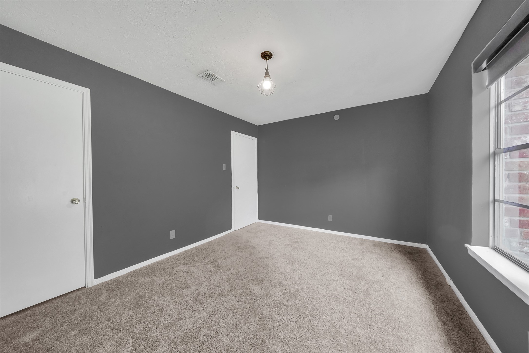 14830 Keelby Property Photo 6