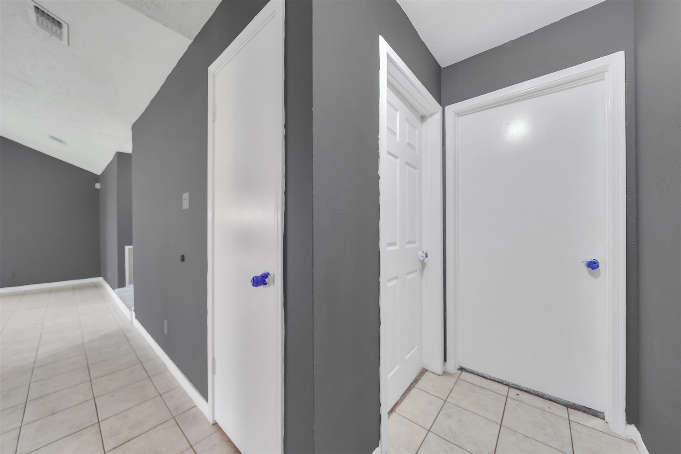 14830 Keelby Property Photo 8