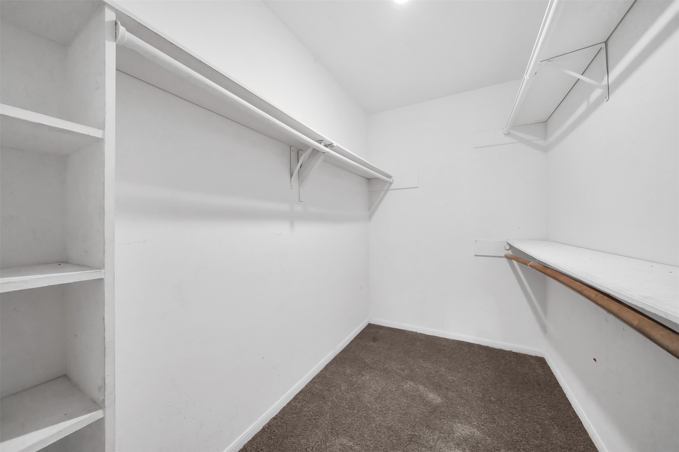 14830 Keelby Property Photo 9