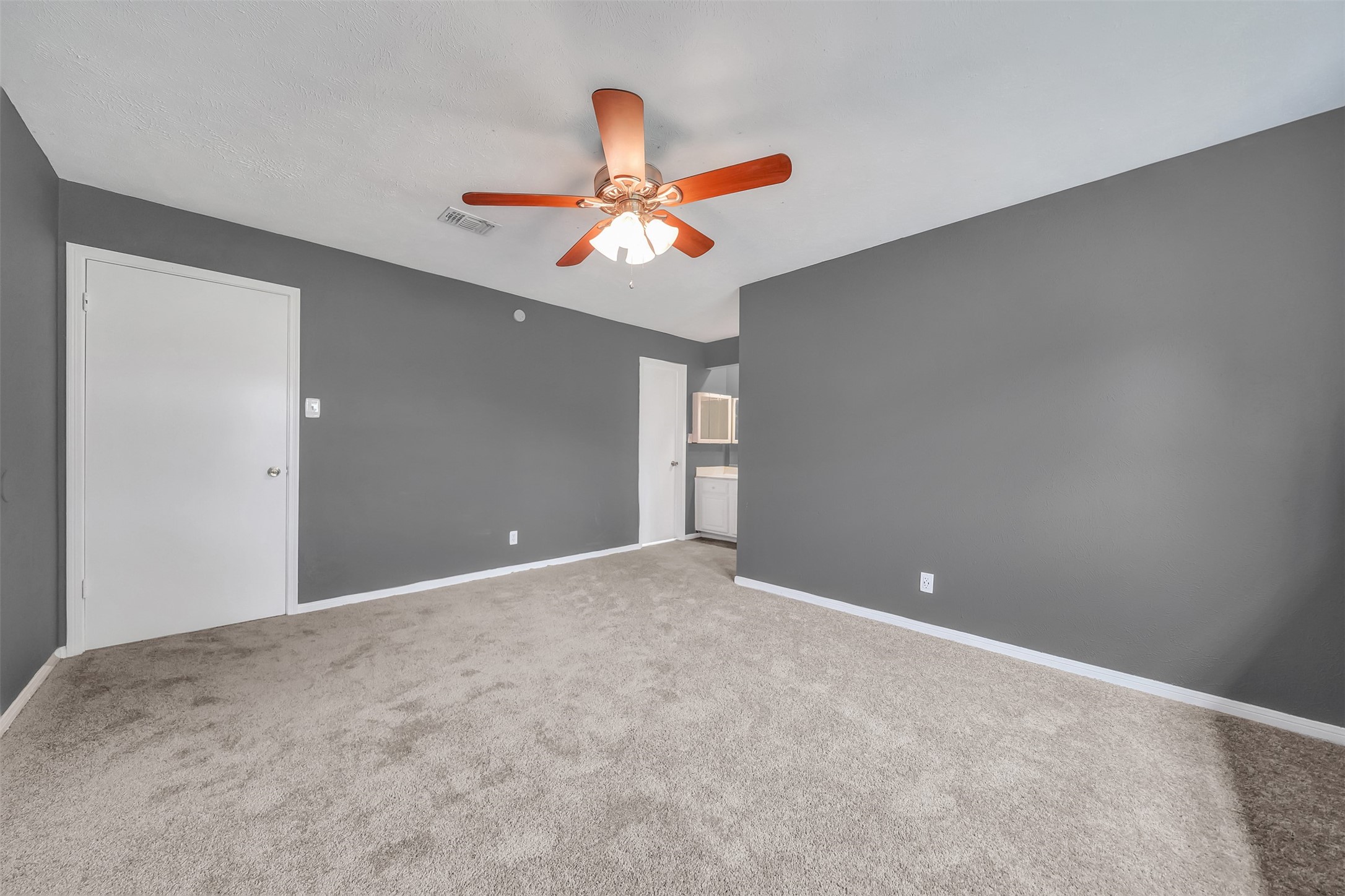 14830 Keelby Property Photo 13