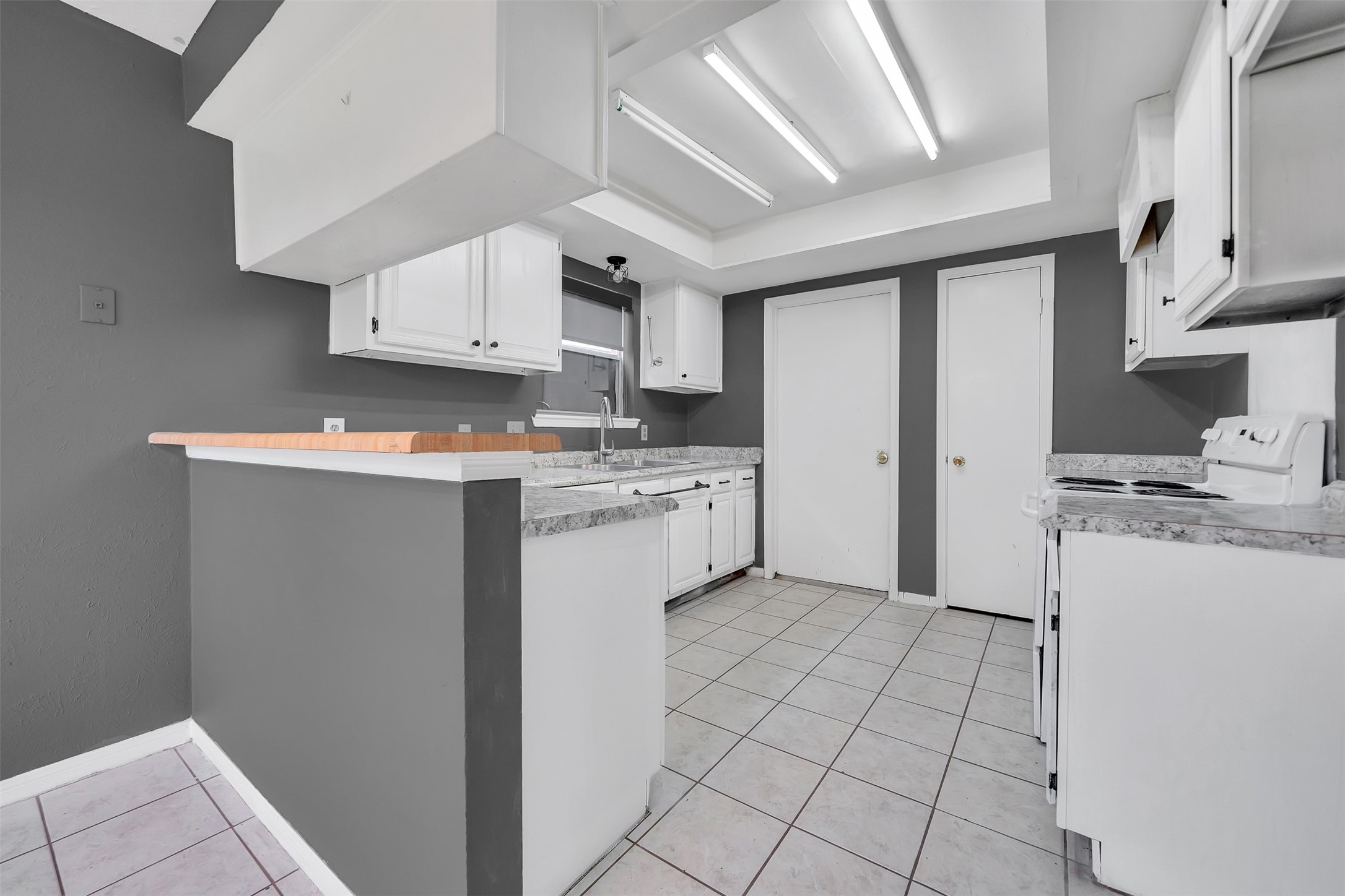 14830 Keelby Property Photo 18