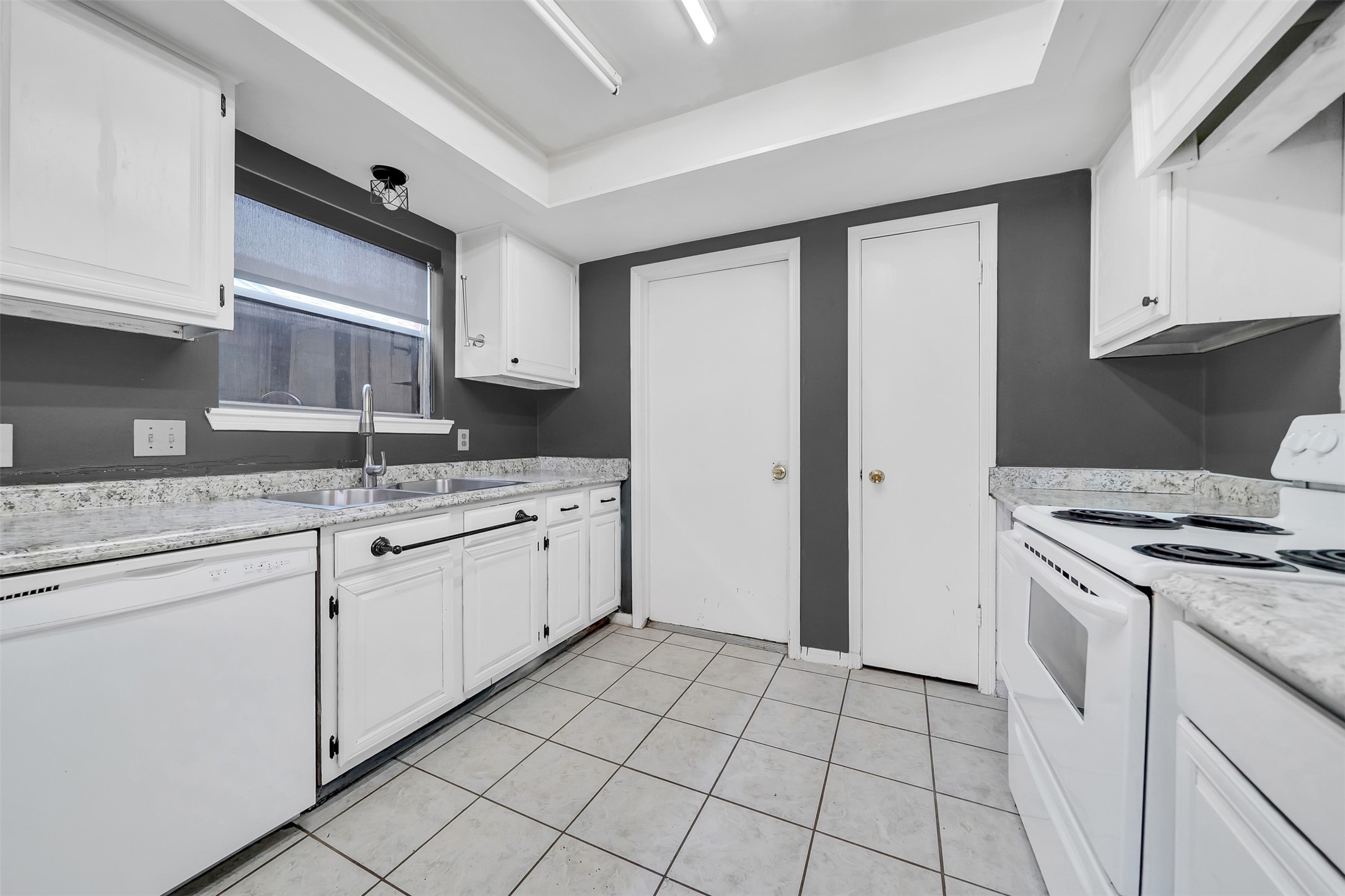 14830 Keelby Property Photo 19