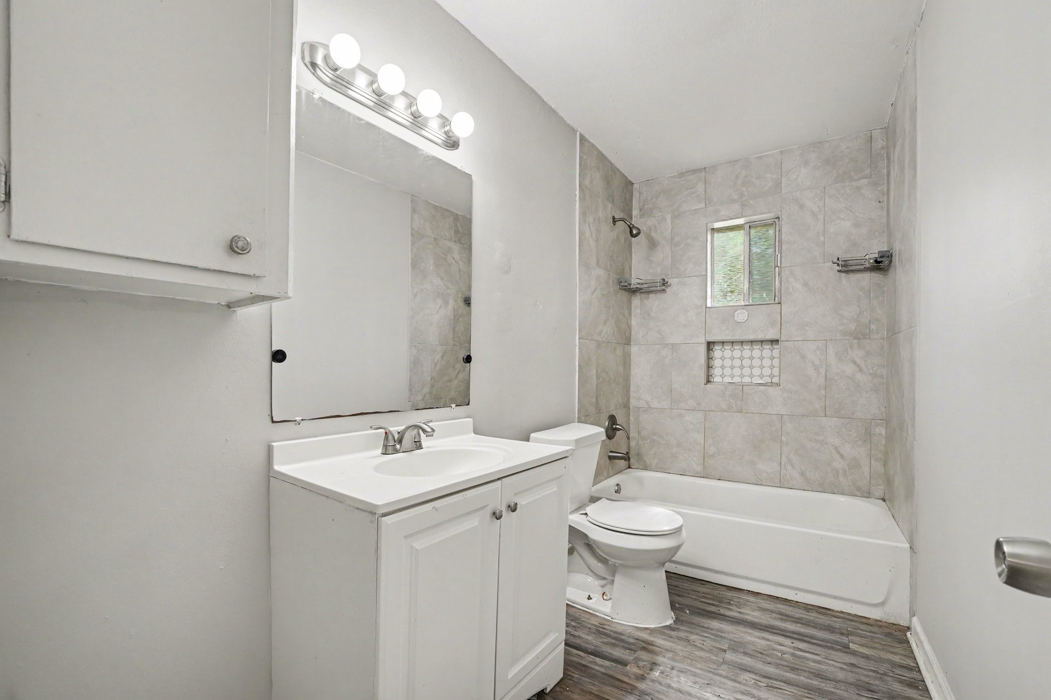 8807 Barton Street Property Photo 12