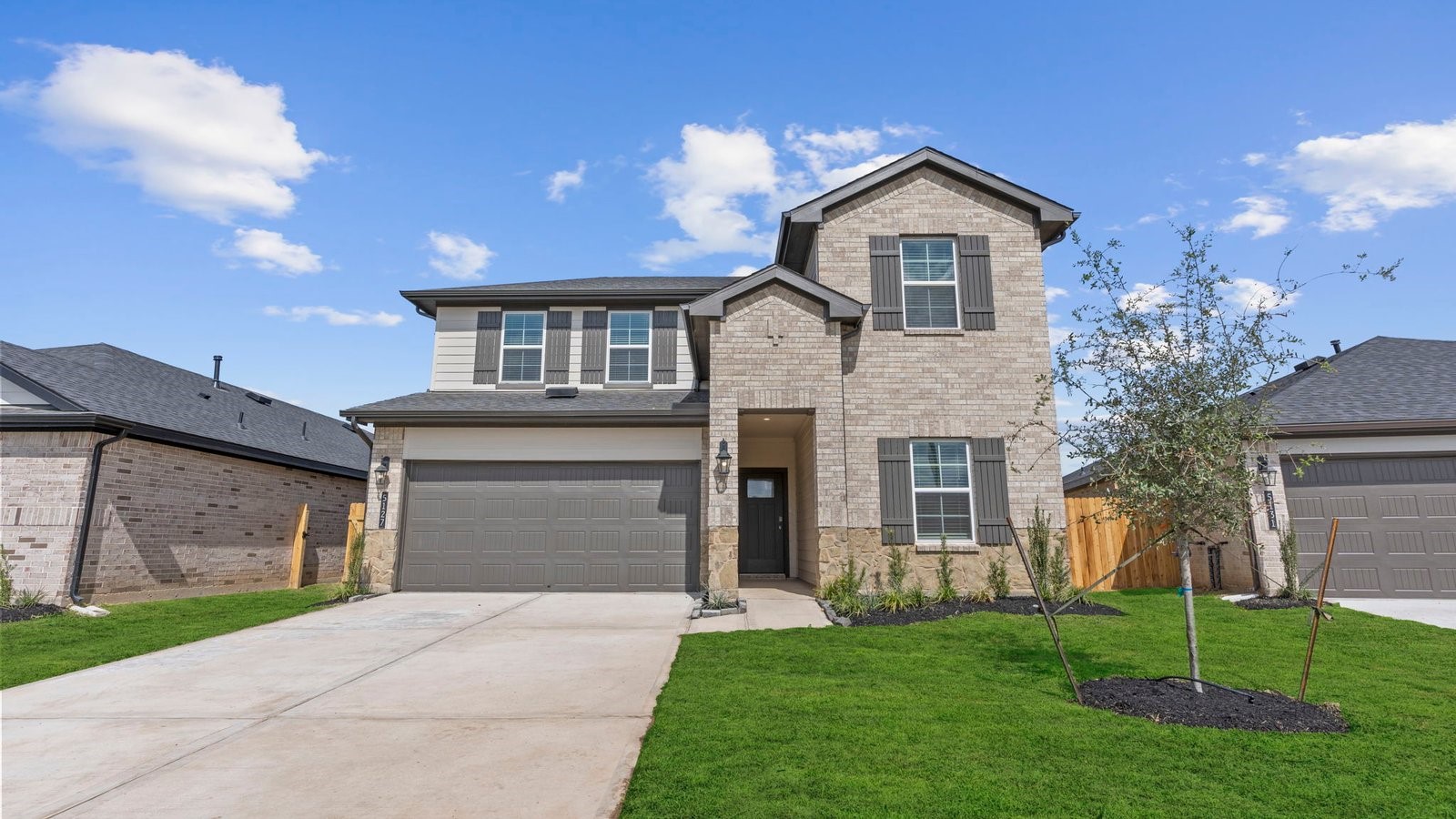 5007 Rosevine Way Property Photo 1