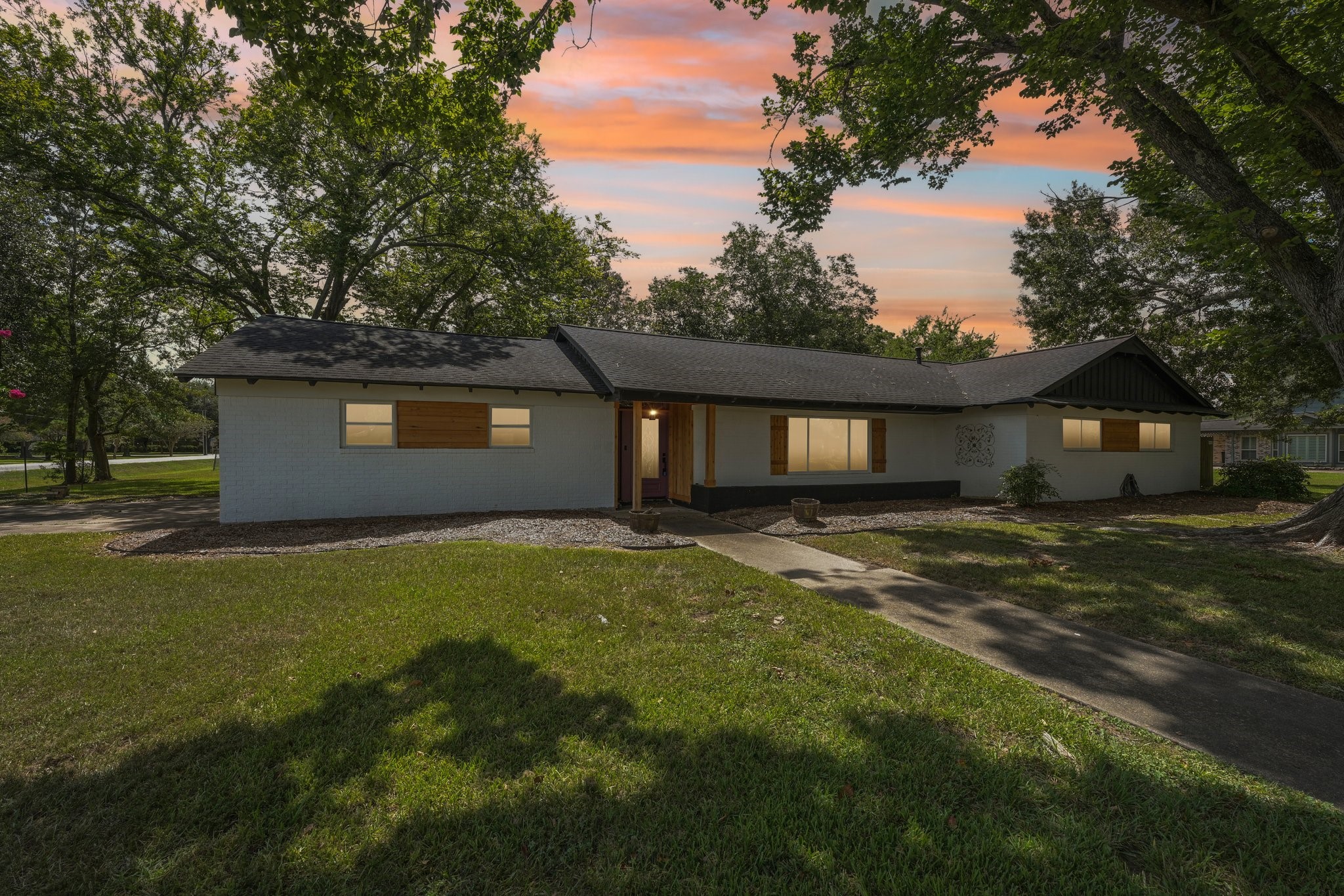 101 W Larkspur Drive Property Photo 33