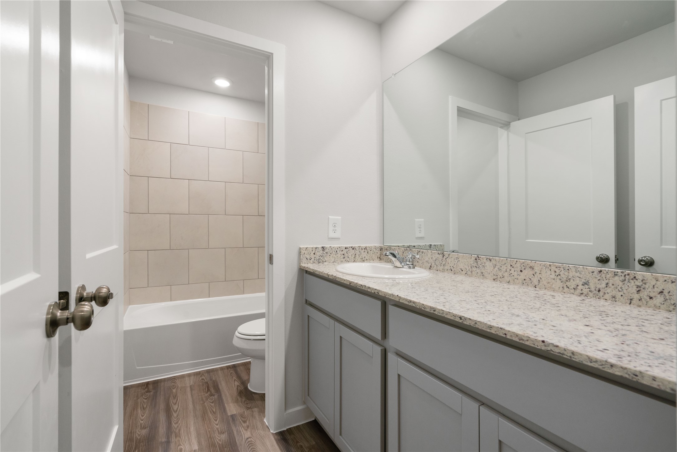 7819 Alset Drive Property Photo 11