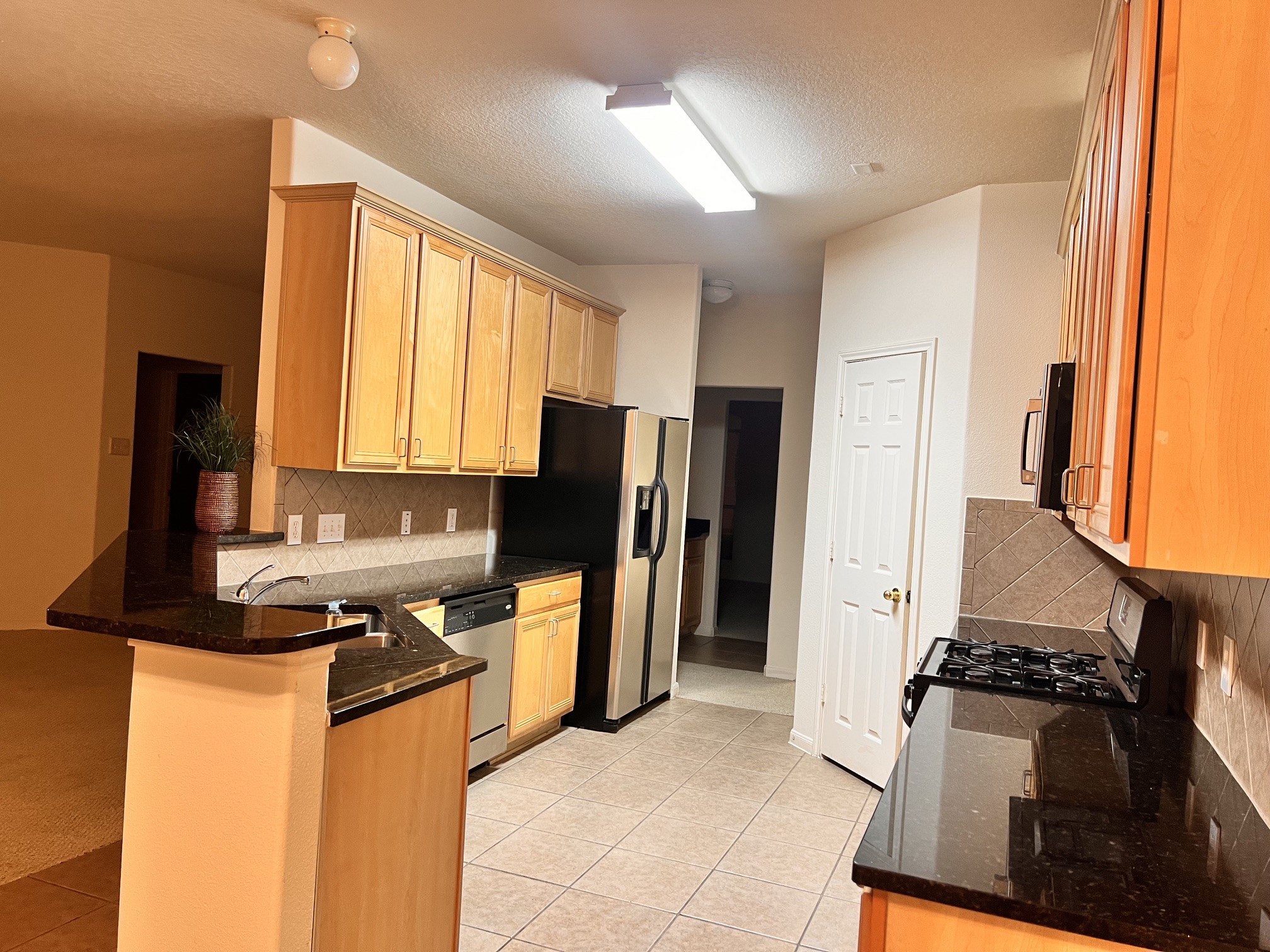 9406 Lakeway View Lane Property Photo 1