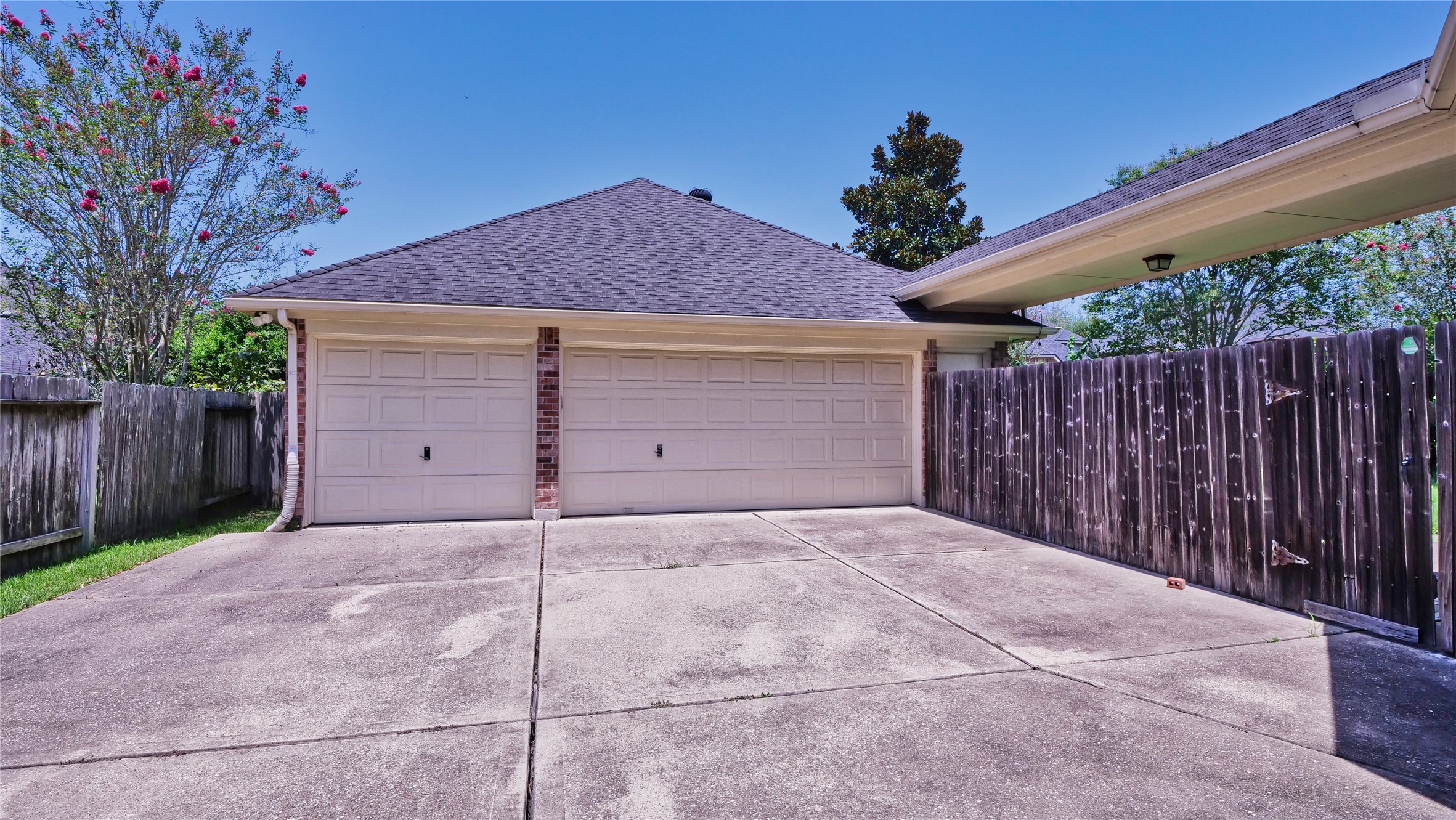 21318 Chickory Trail Property Photo 3