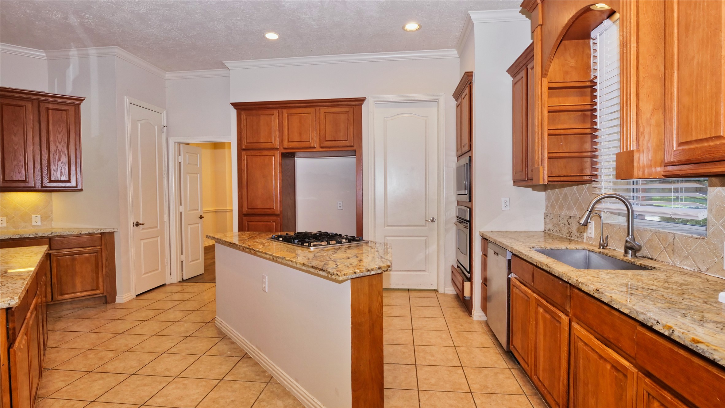 21318 Chickory Trail Property Photo 11