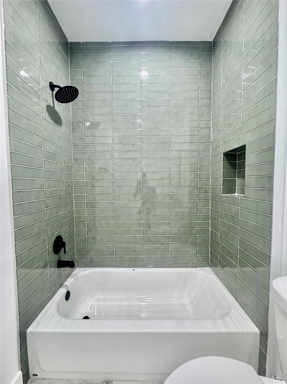 6928 Paris Property Photo 14