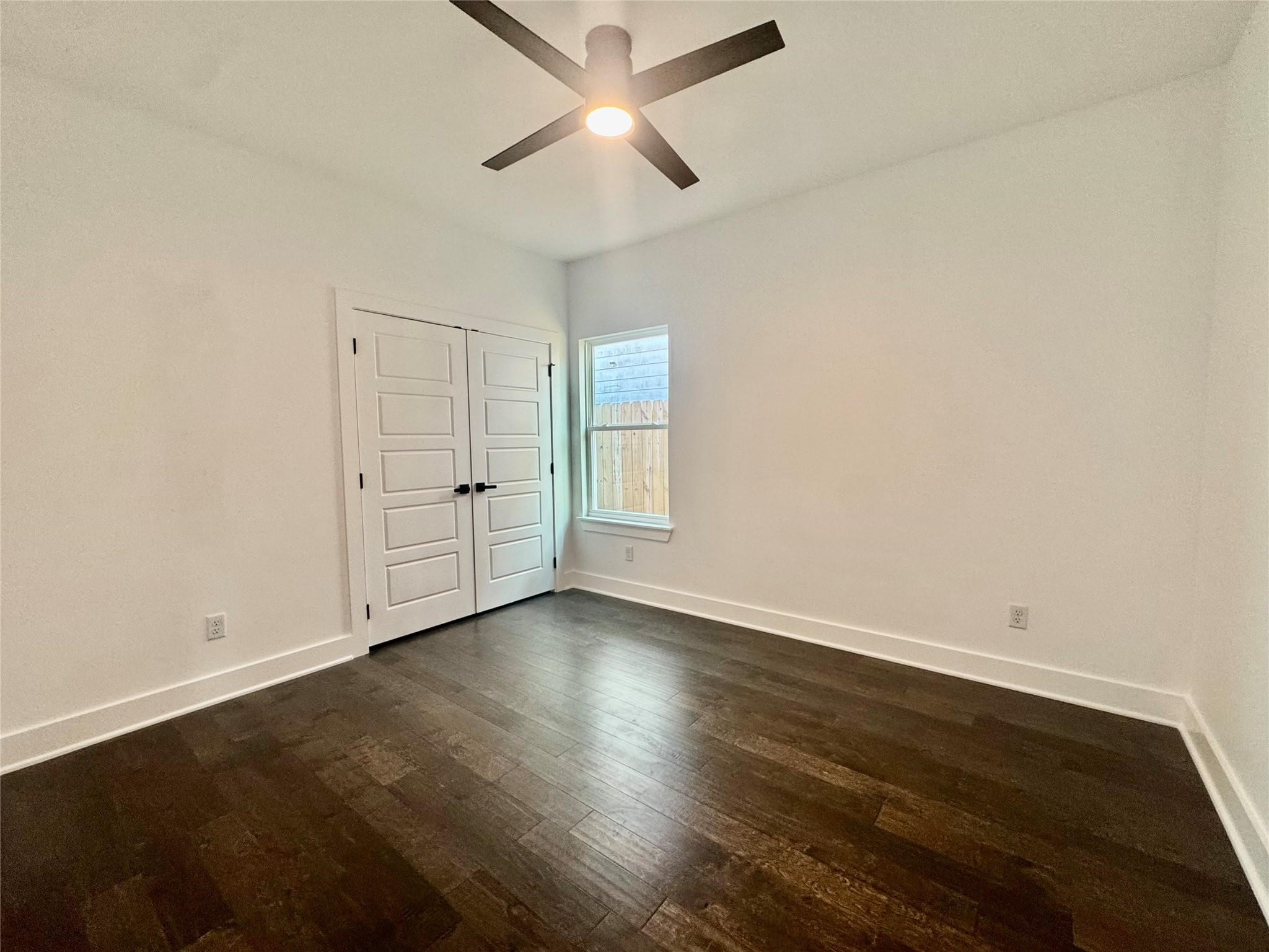 6928 Paris Property Photo 15