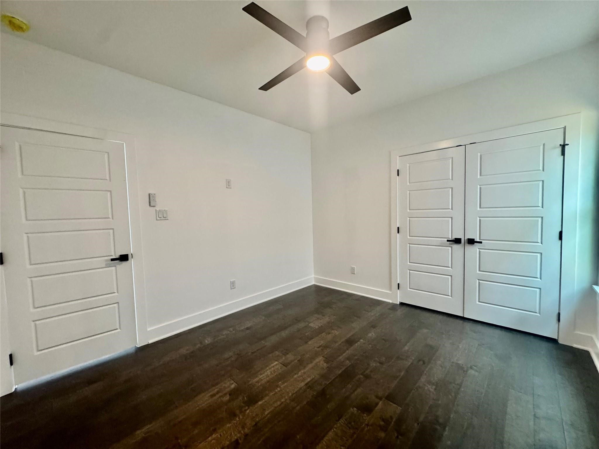 6928 Paris Property Photo 16
