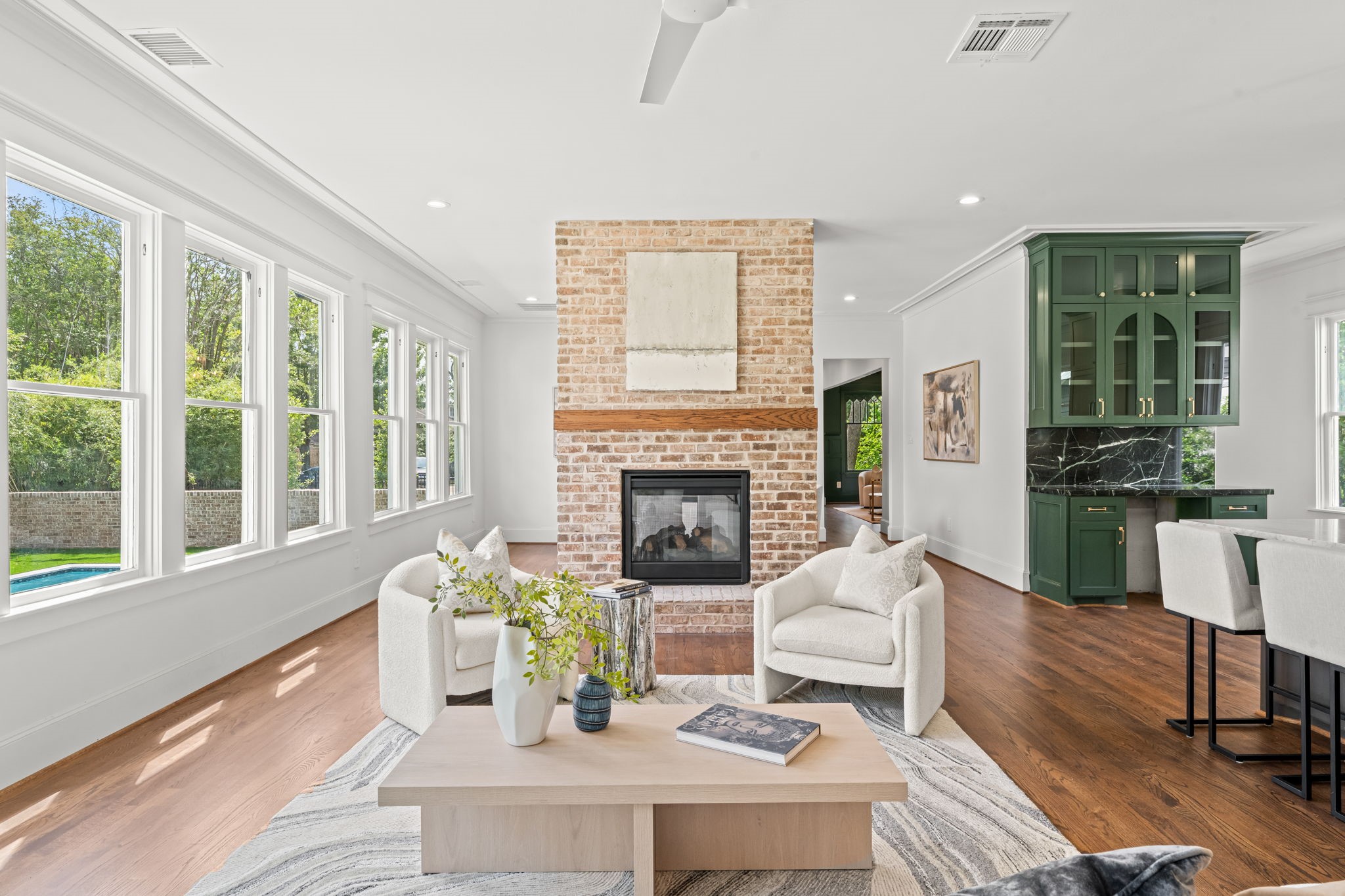 2019 Chantilly Lane Property Photo 7
