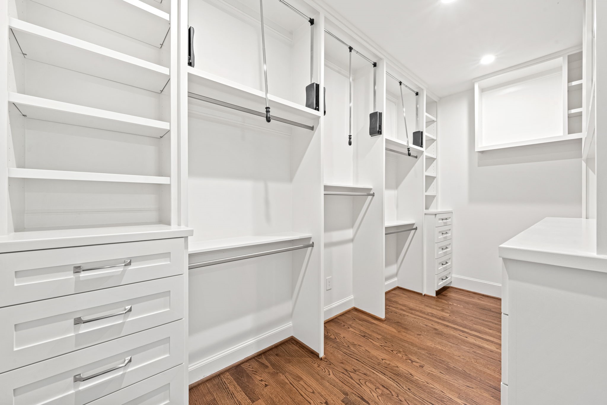 2019 Chantilly Lane Property Photo 12