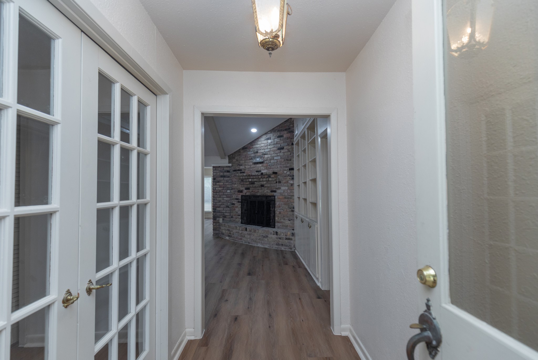 921 Victoria Drive Property Photo 5