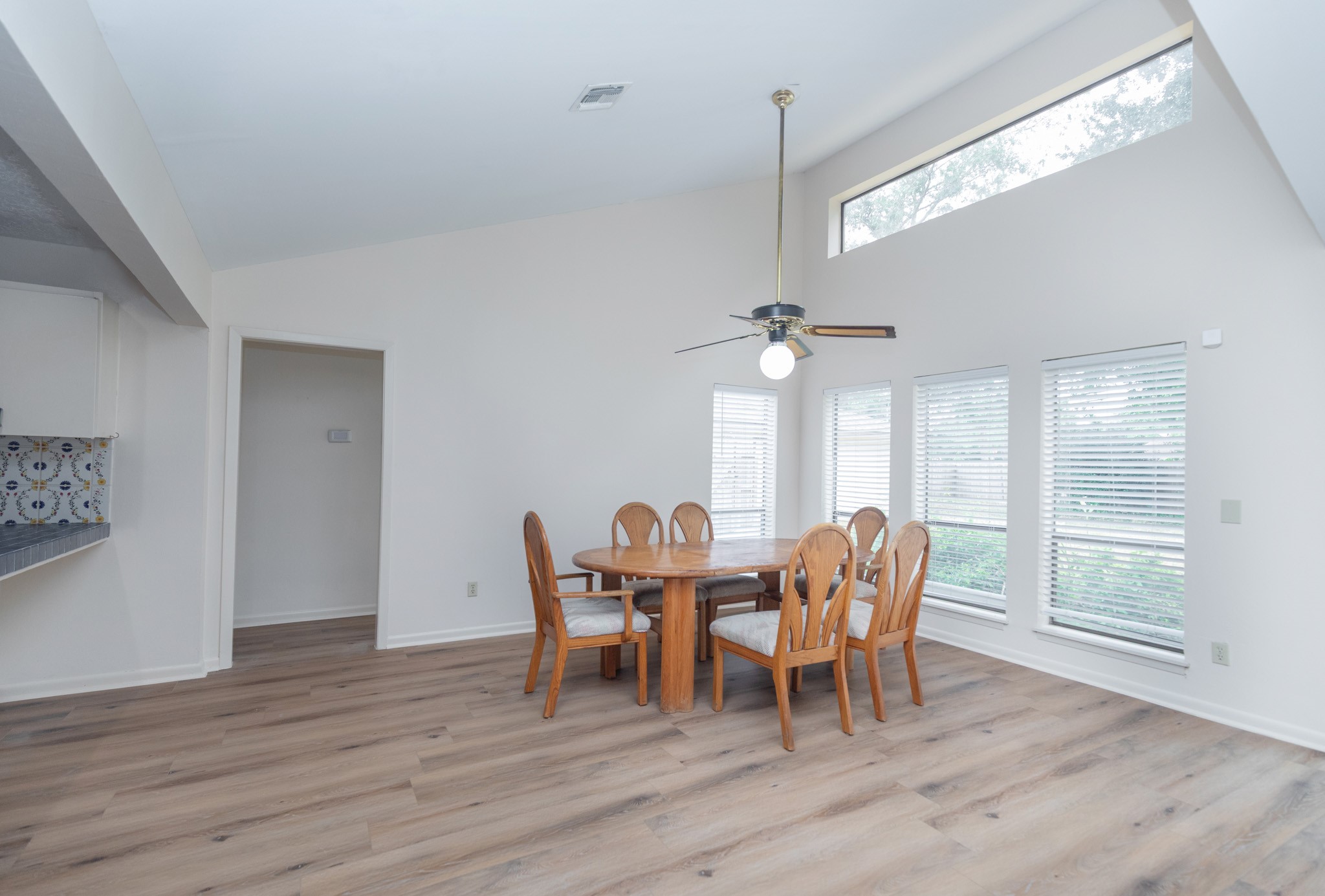 921 Victoria Drive Property Photo 16