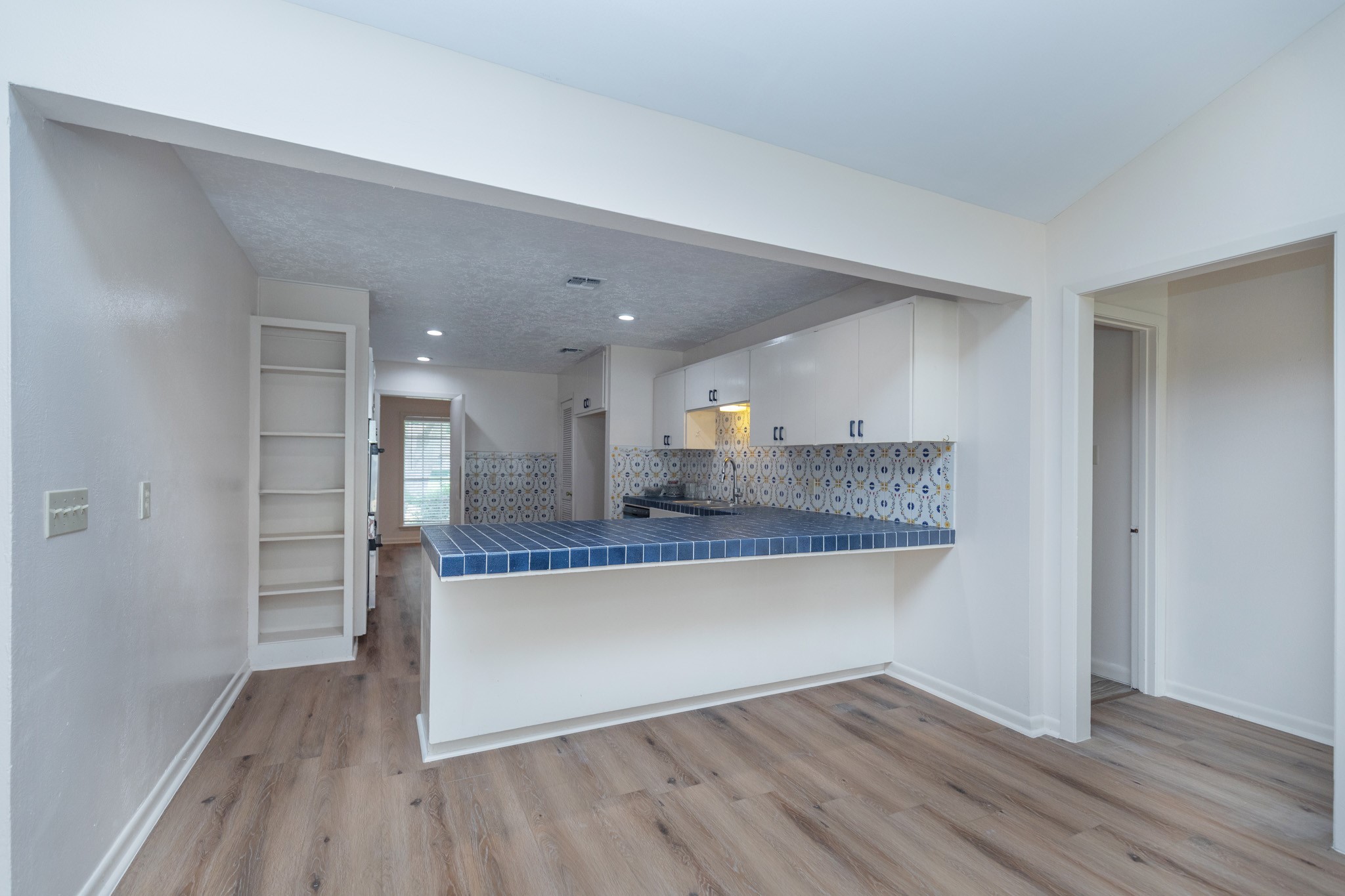 921 Victoria Drive Property Photo 17