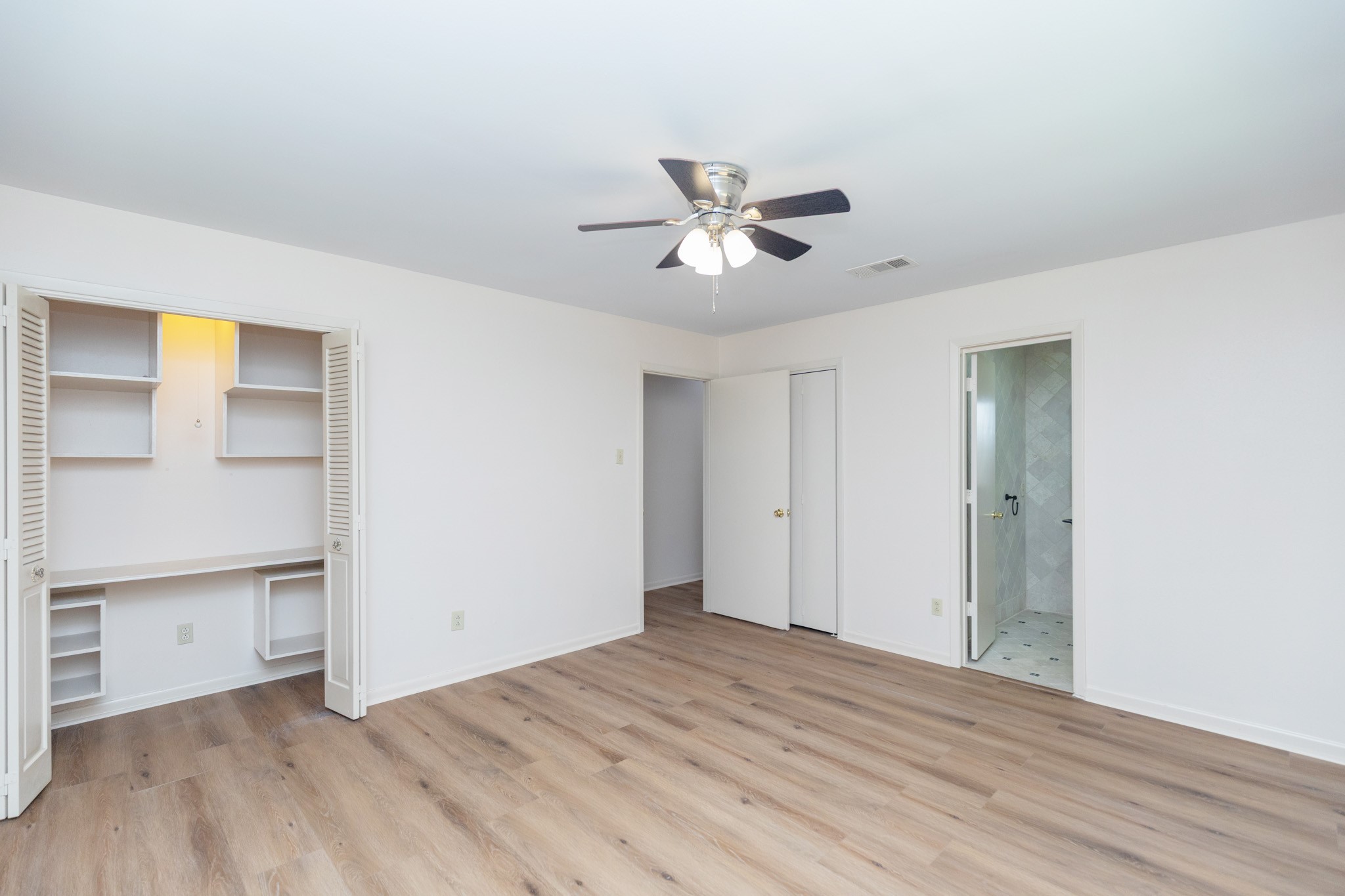 921 Victoria Drive Property Photo 34