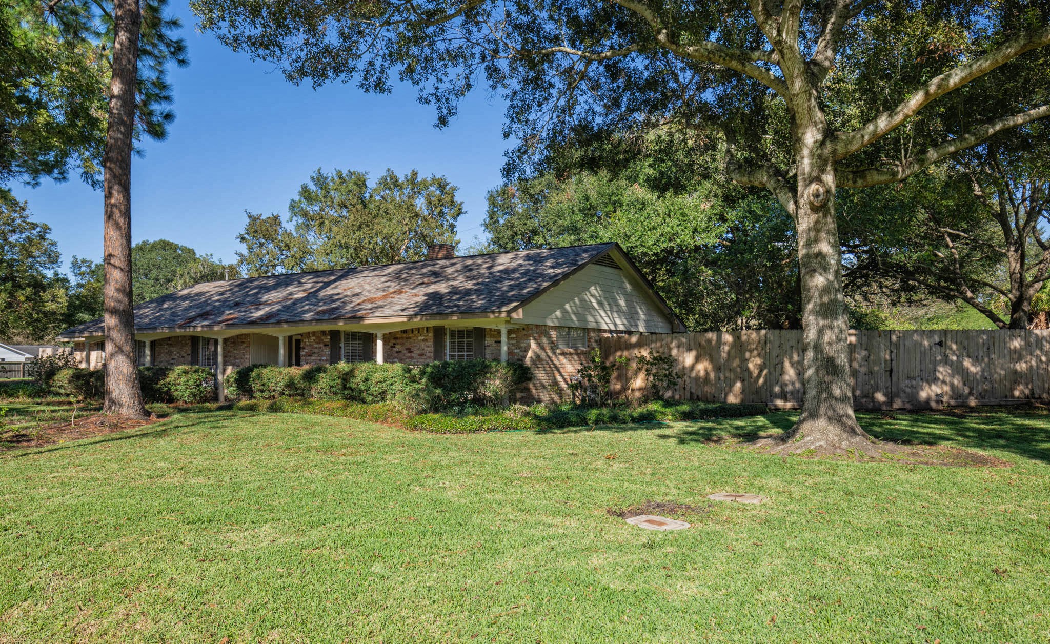 921 Victoria Drive Property Photo 40