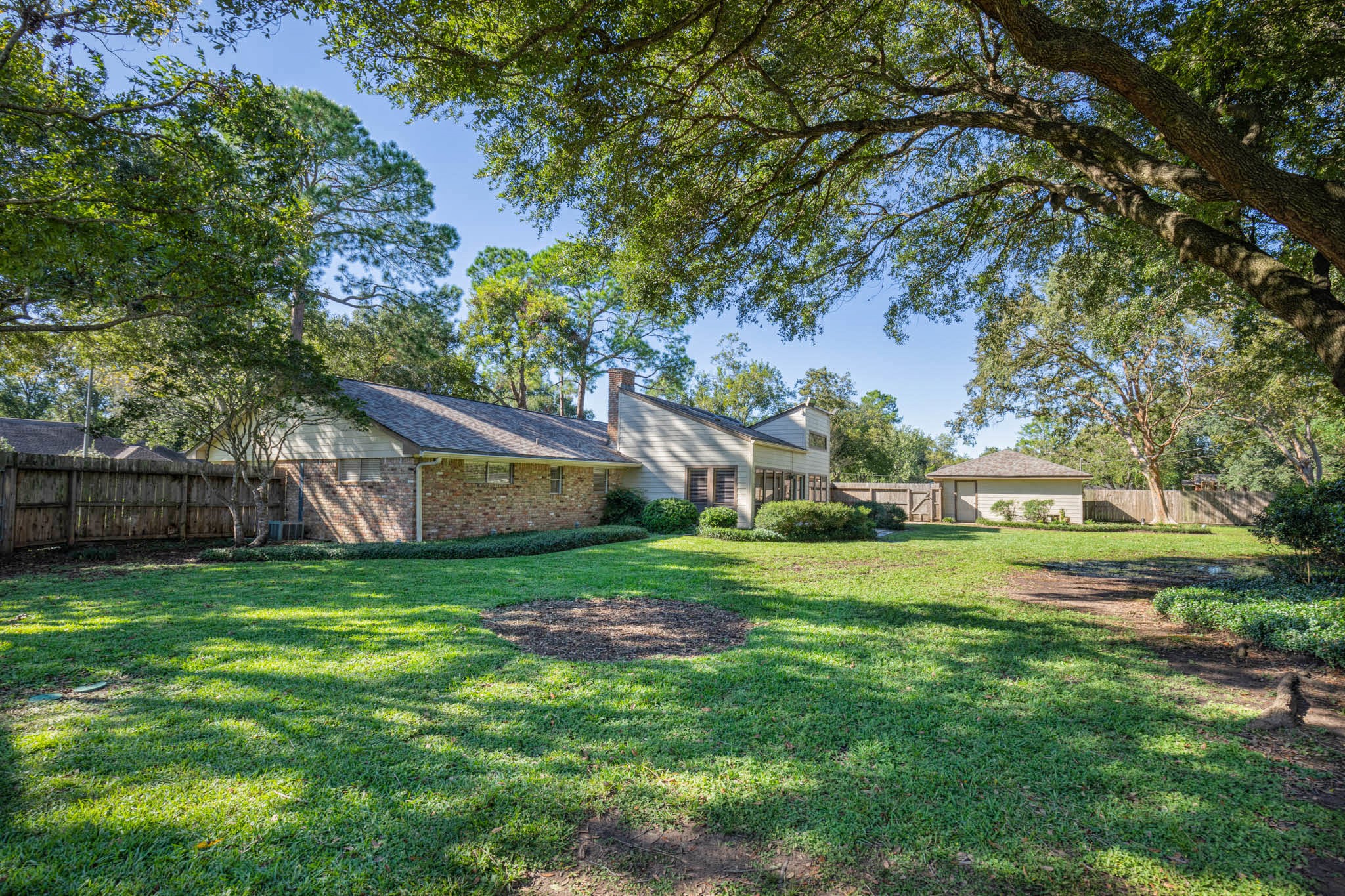 921 Victoria Drive Property Photo 43
