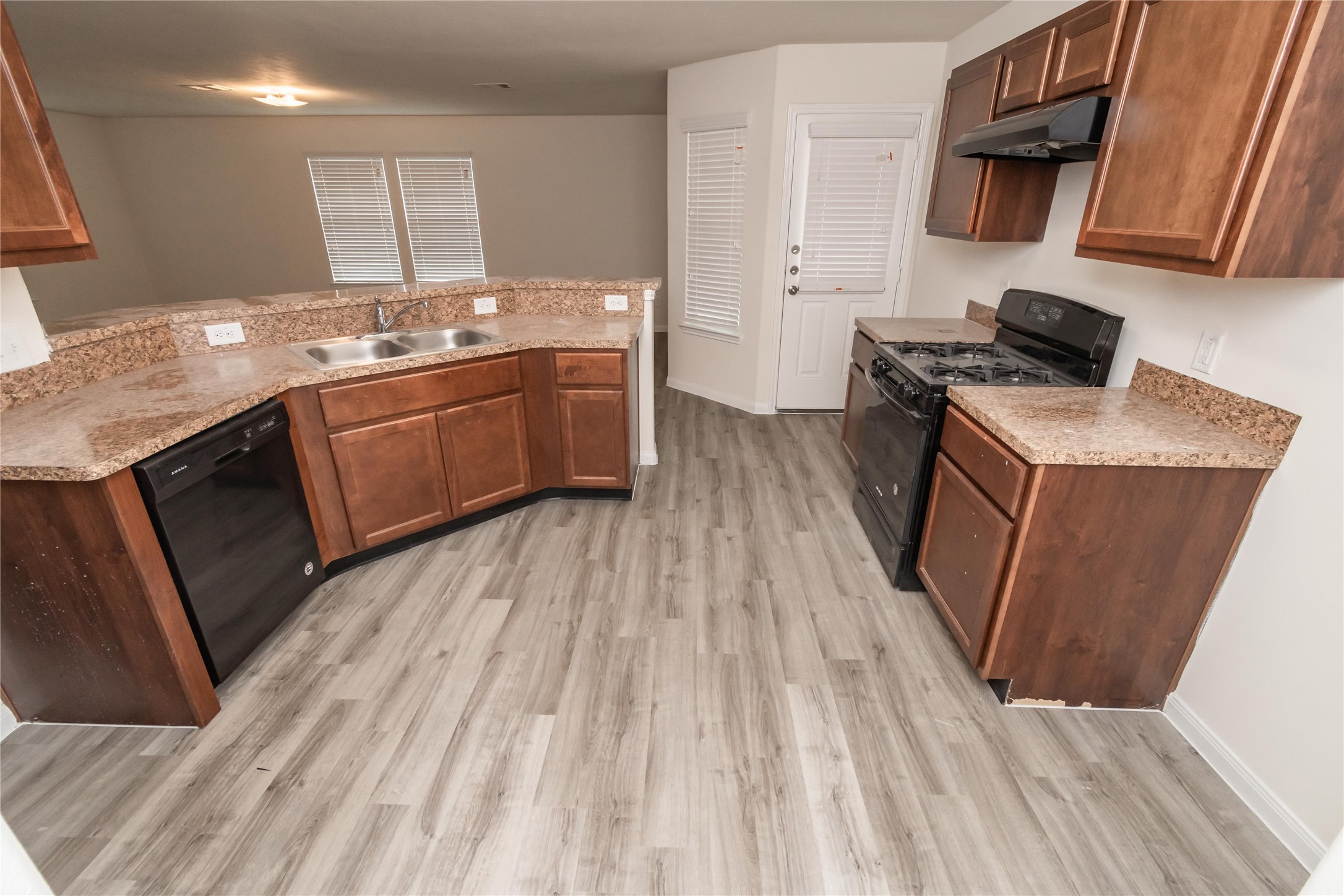 3602 Bluebird Park Lane Property Photo 2