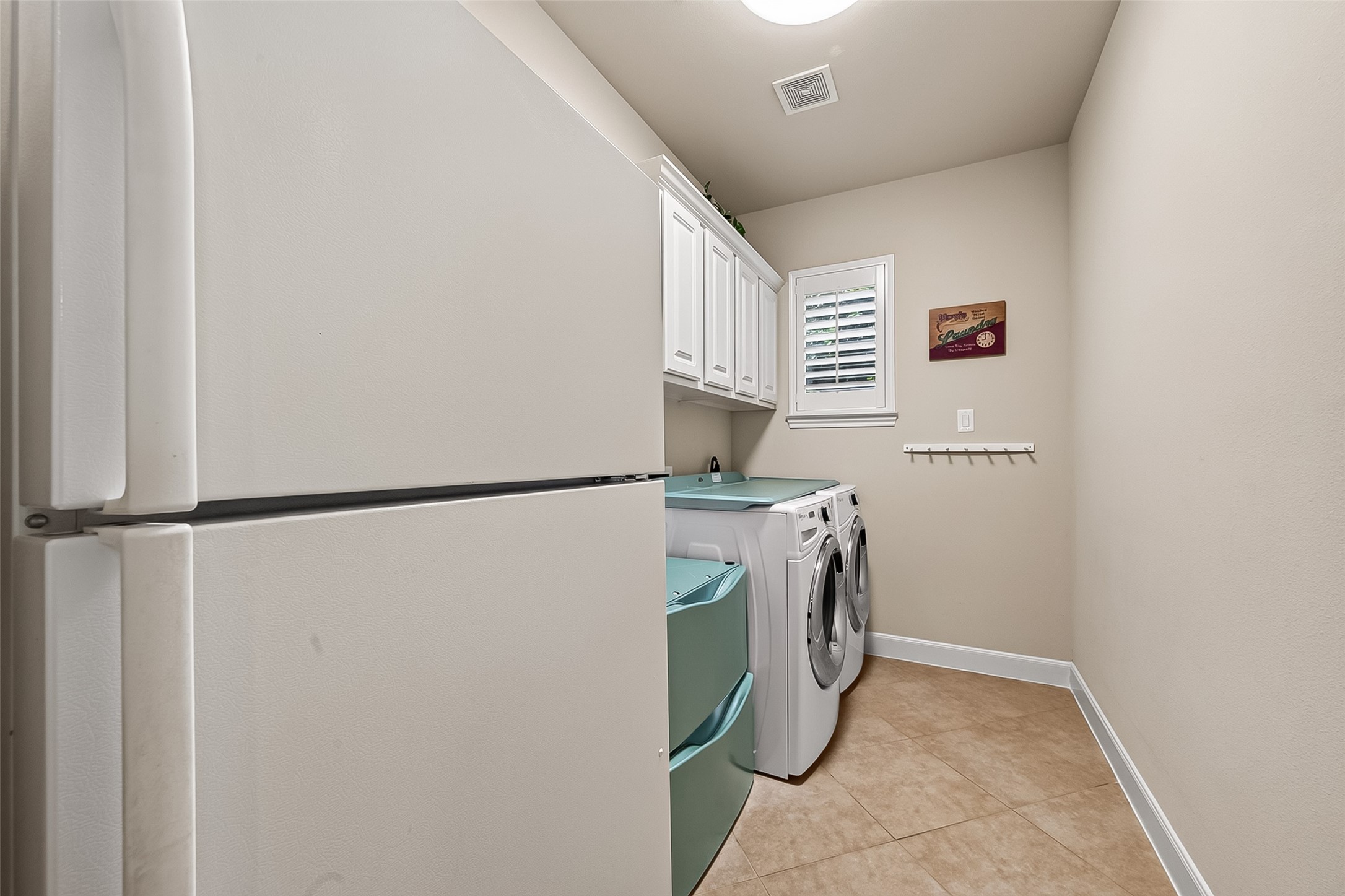 2414 Fairbreeze Drive Property Photo 34