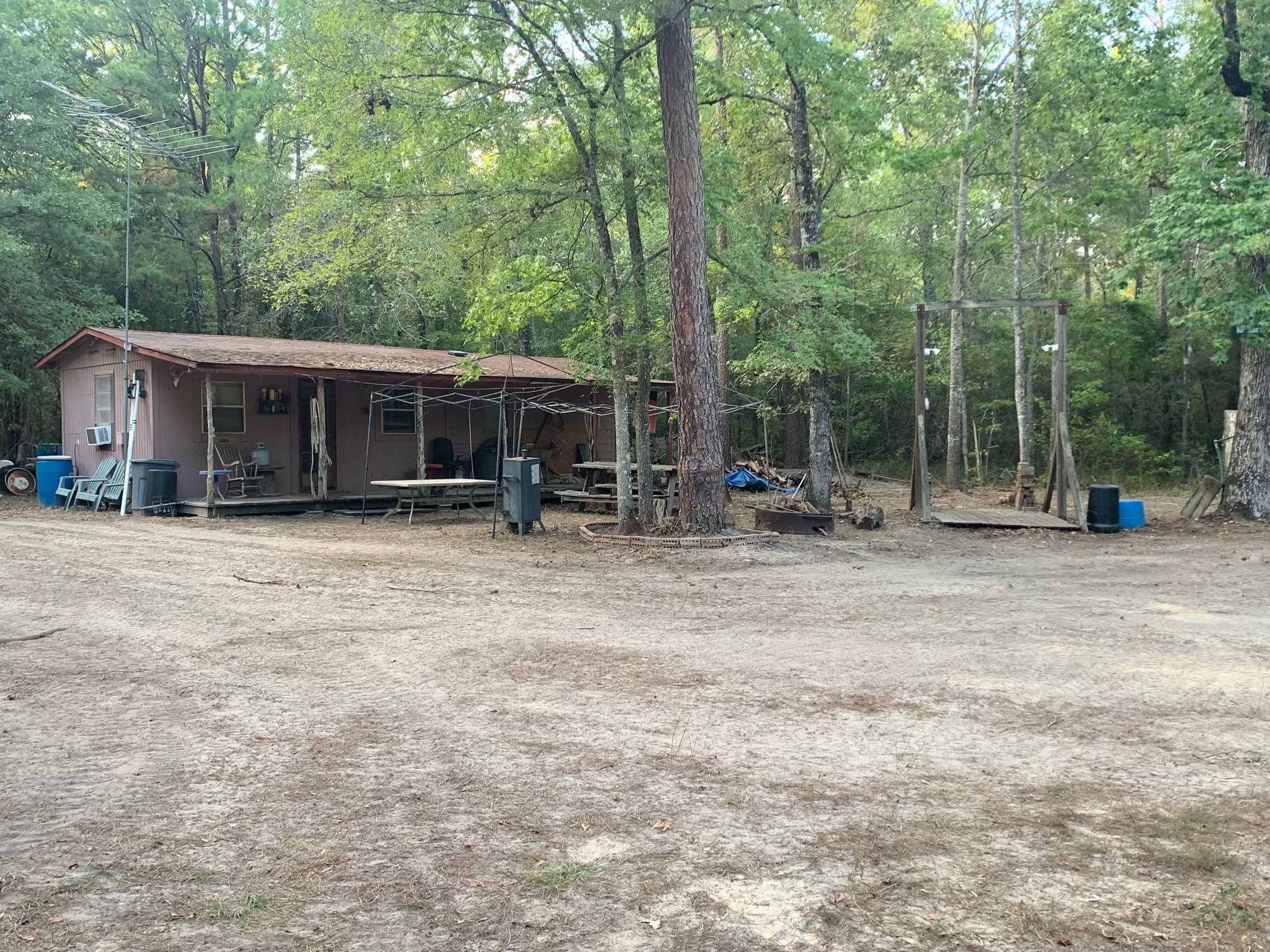 2404 Tx-75 Road Property Photo 3