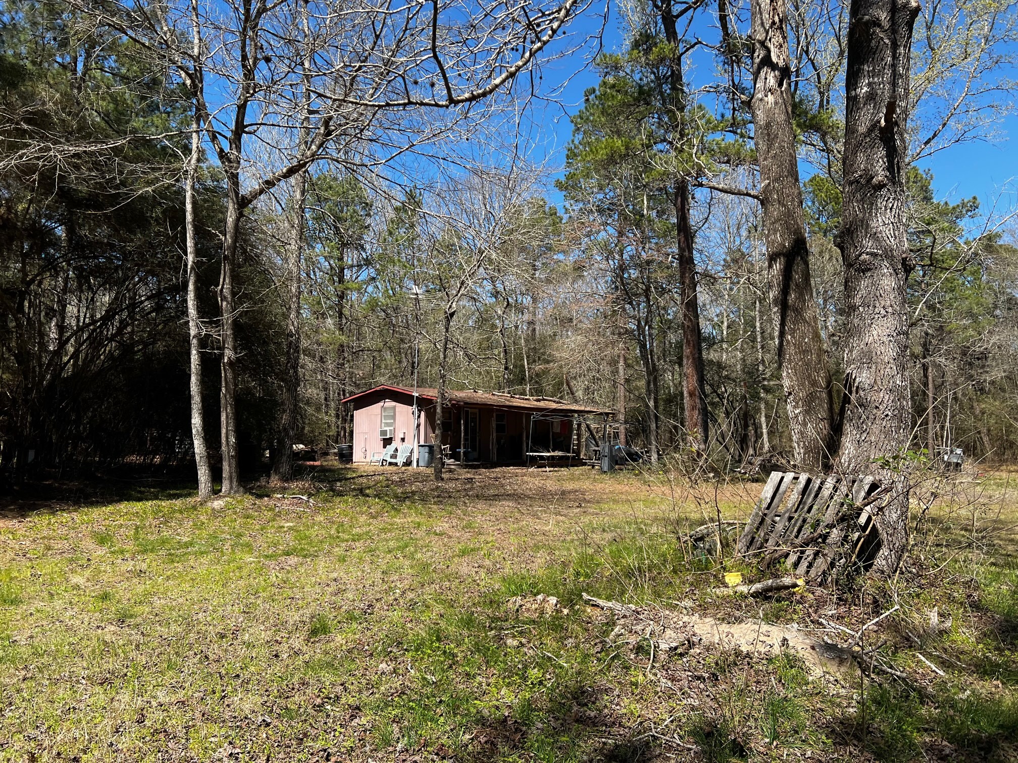 2404 Tx-75 Road Property Photo 4