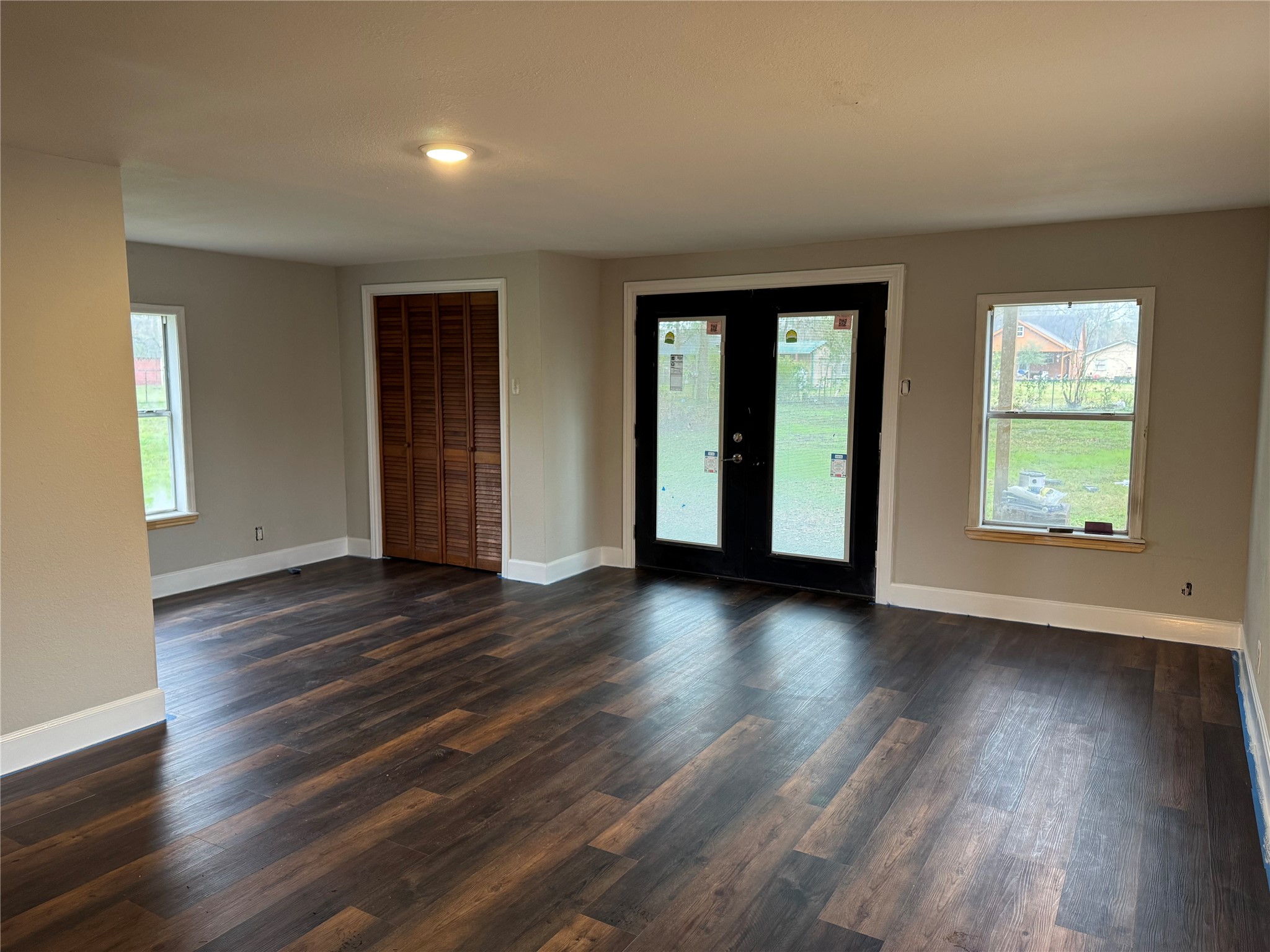7356 Cayton Street Property Photo 6