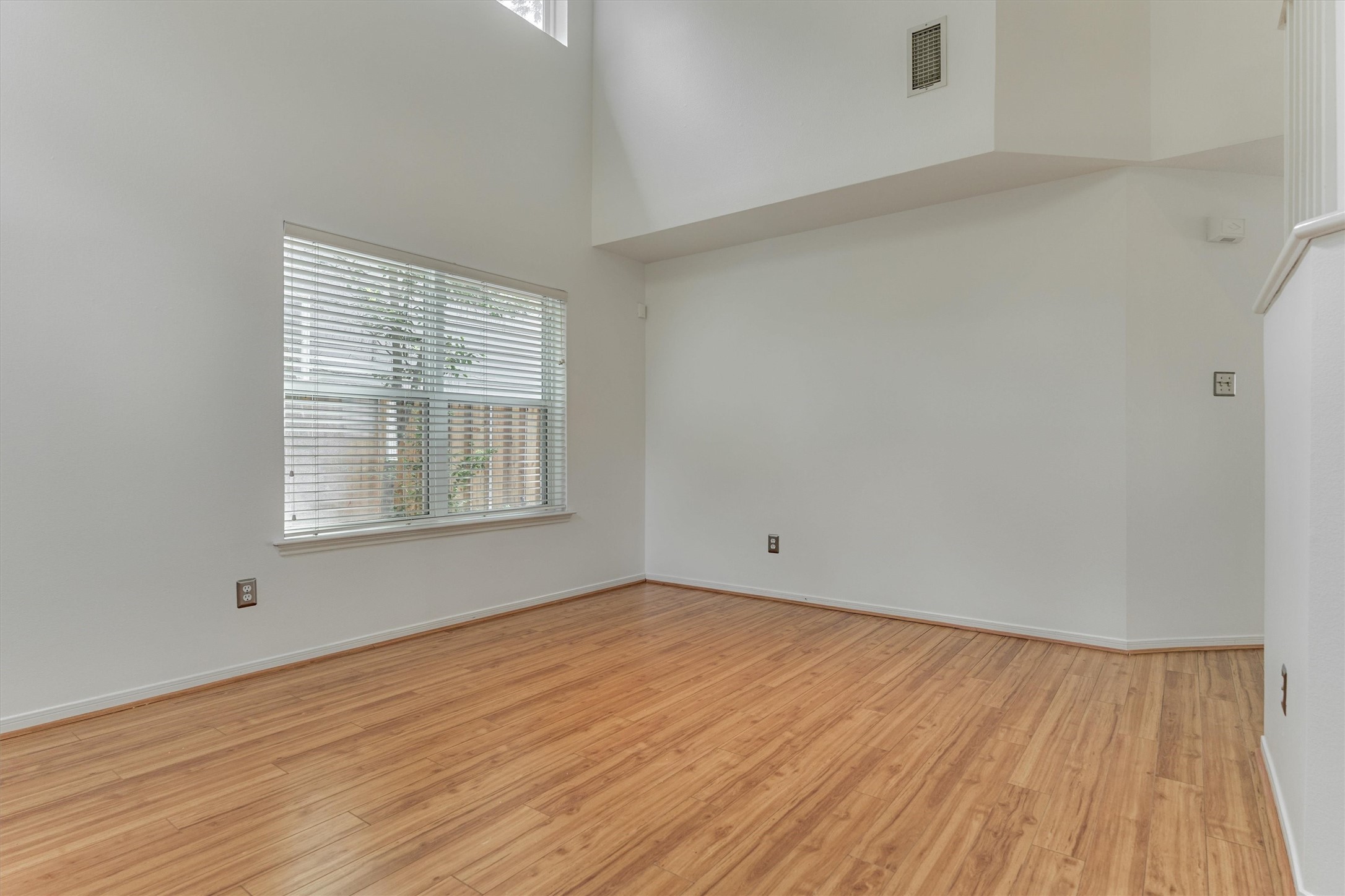 59 W Gaslight Place Property Photo 4