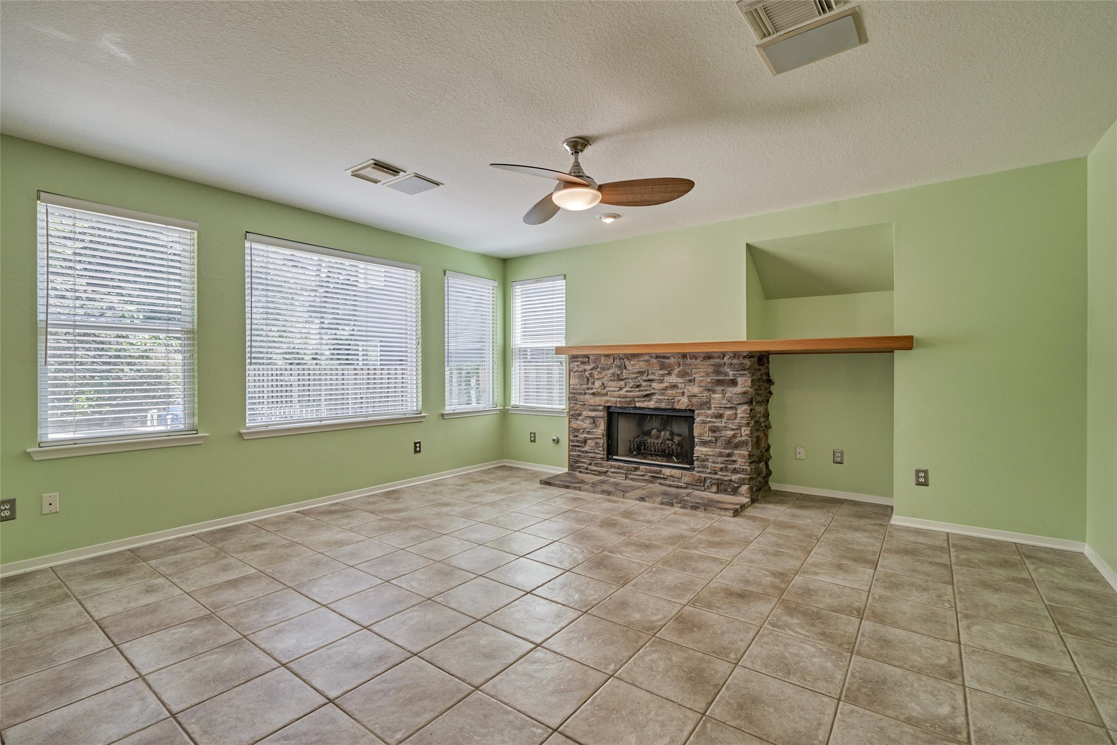 59 W Gaslight Place Property Photo 15