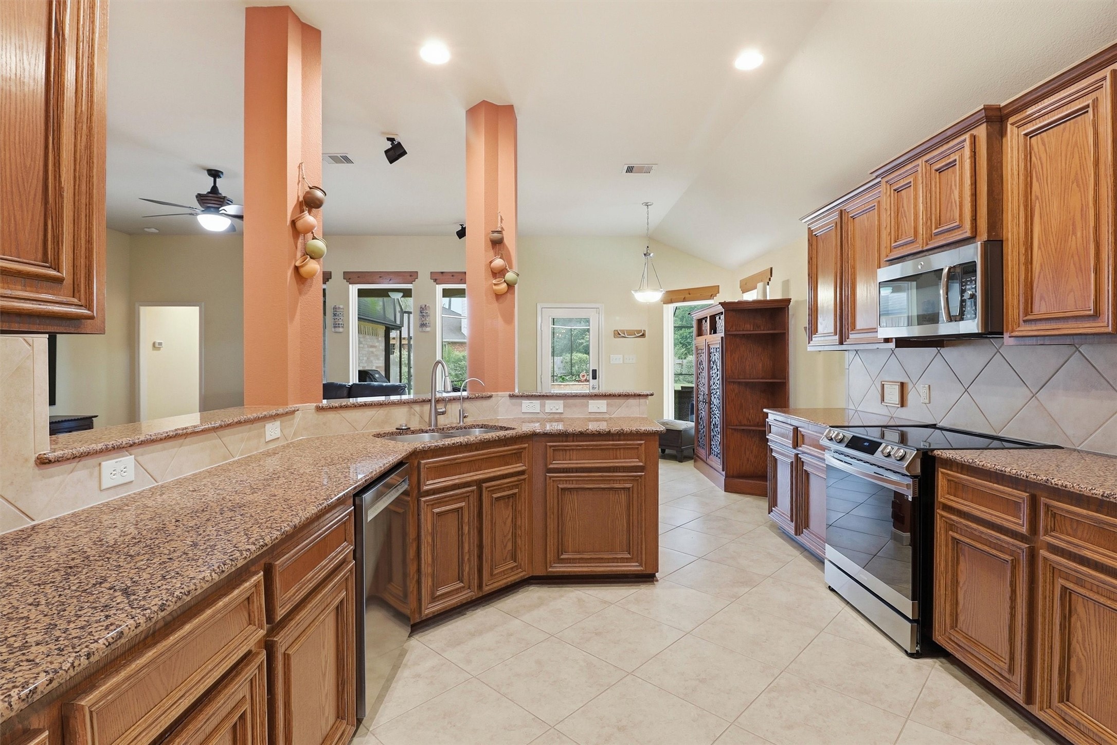 21906 Canyonwood Park Lane Property Photo 13