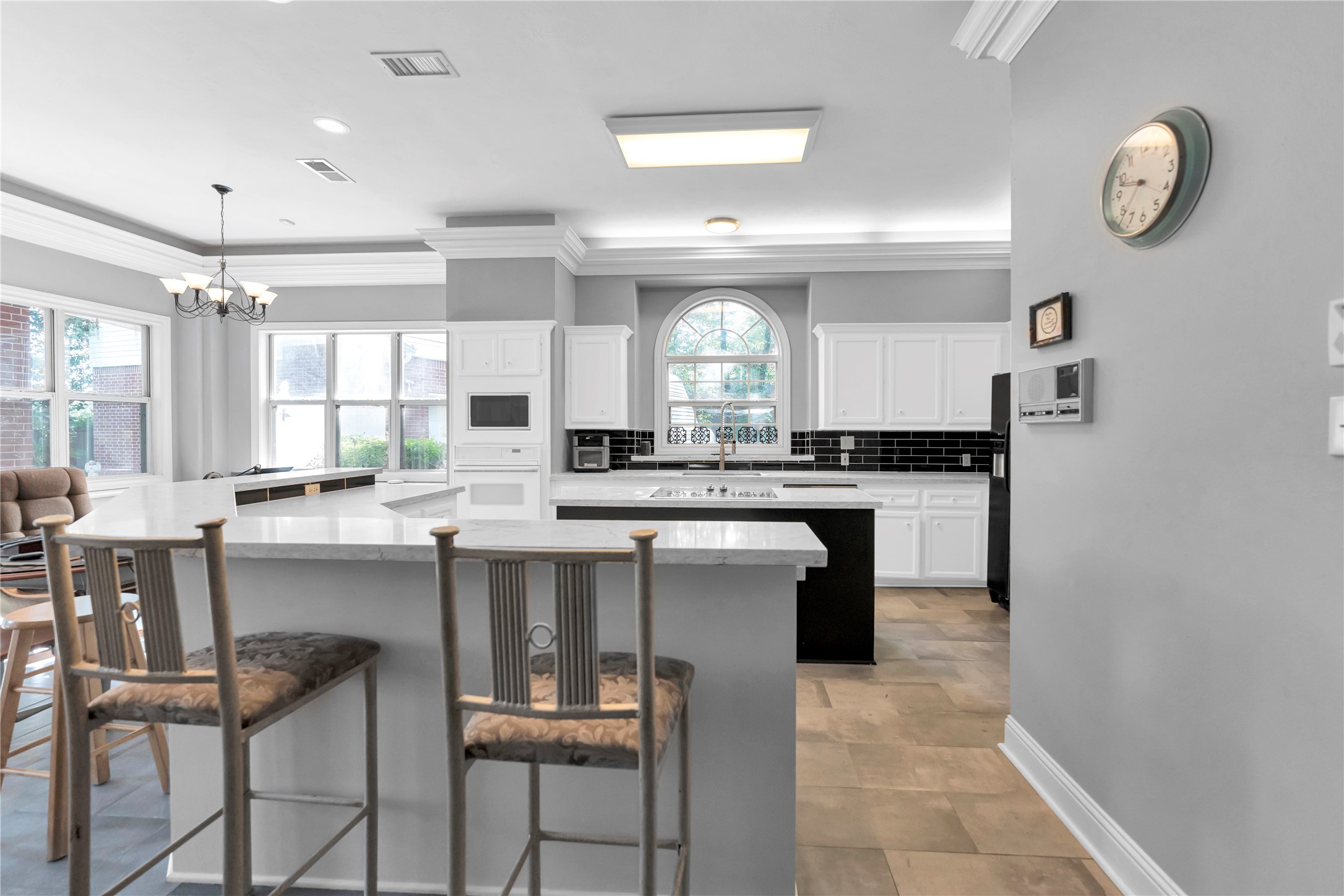 122 E Park Drive Property Photo 10