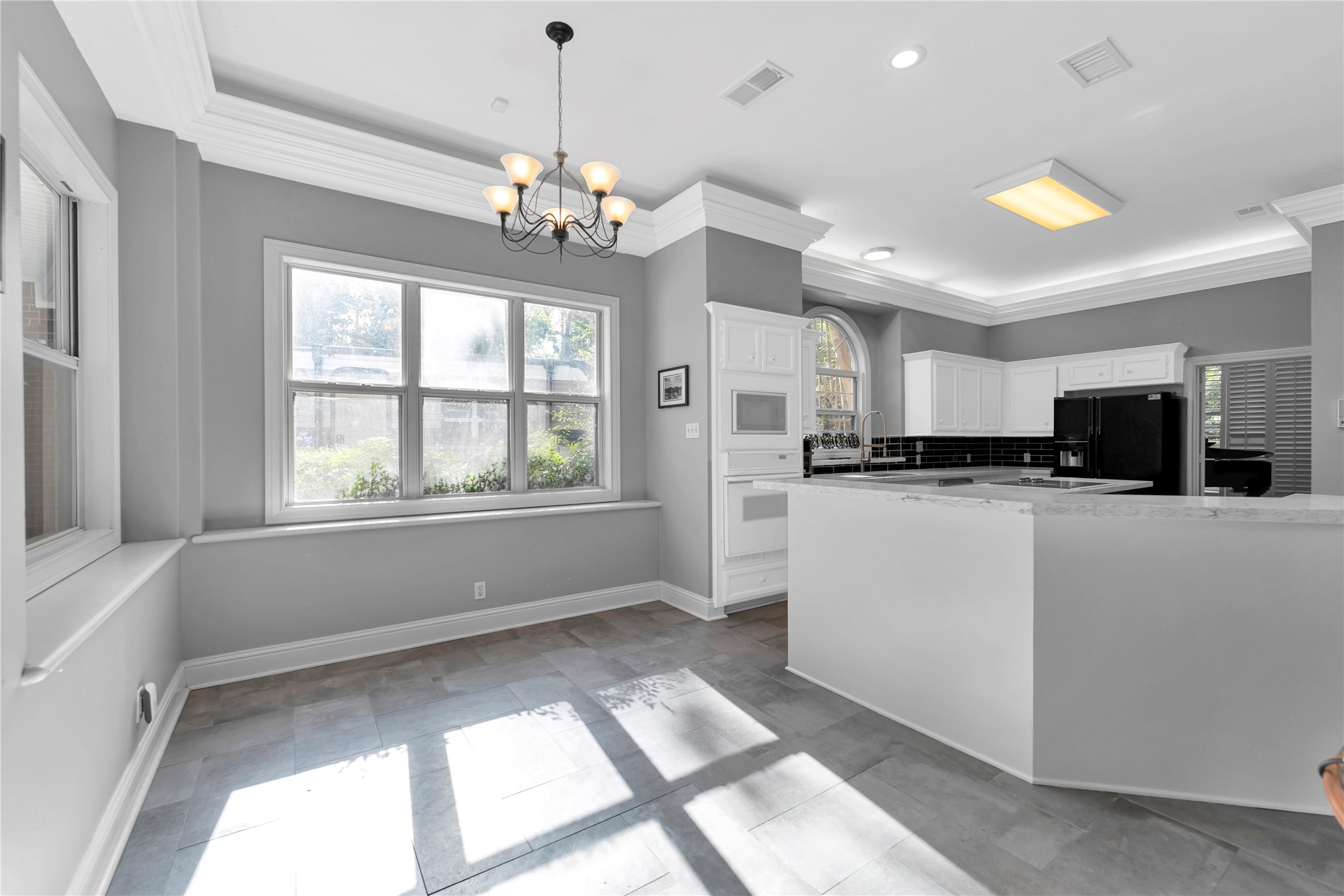 122 E Park Drive Property Photo 13