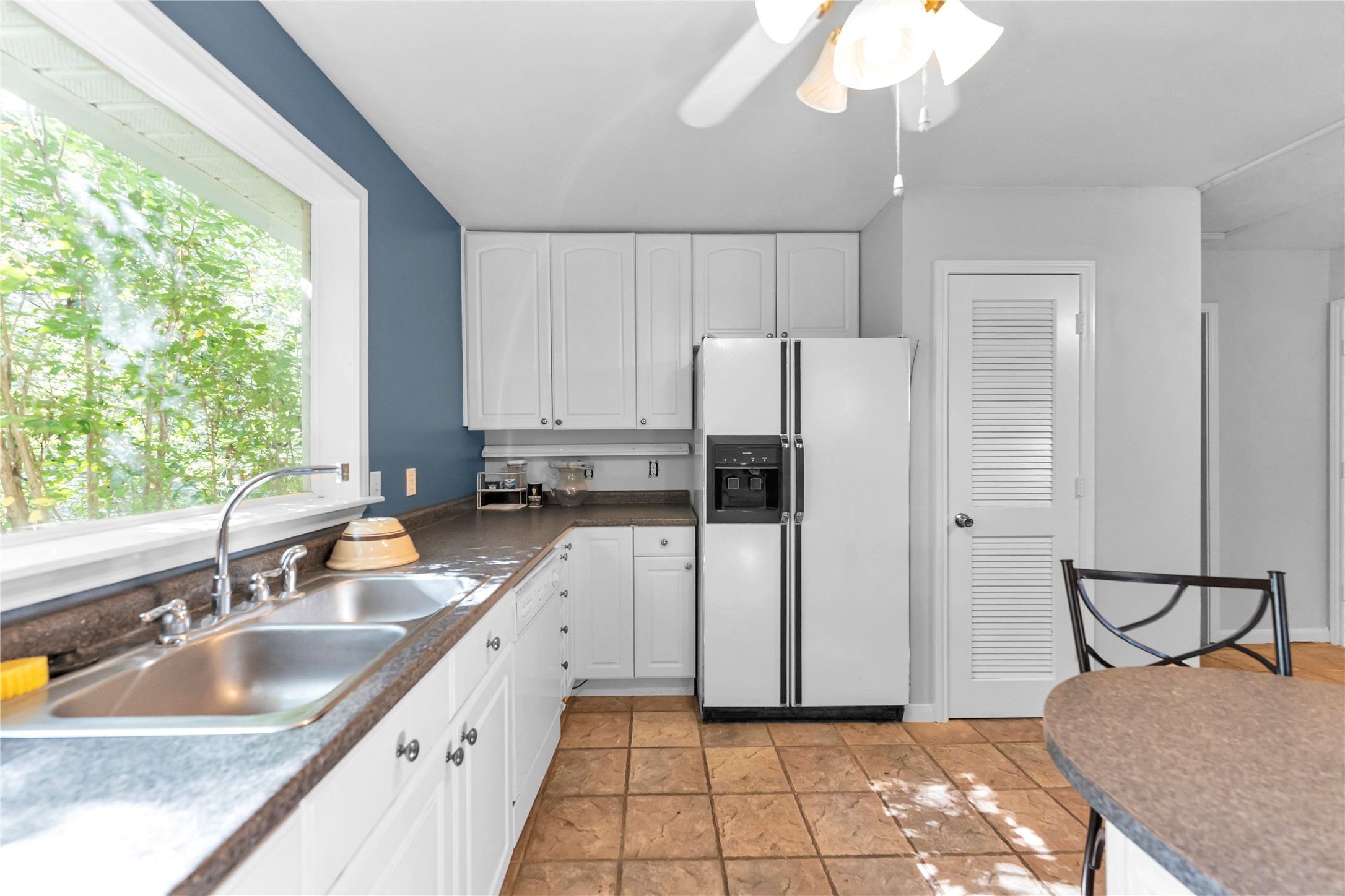 122 E Park Drive Property Photo 41