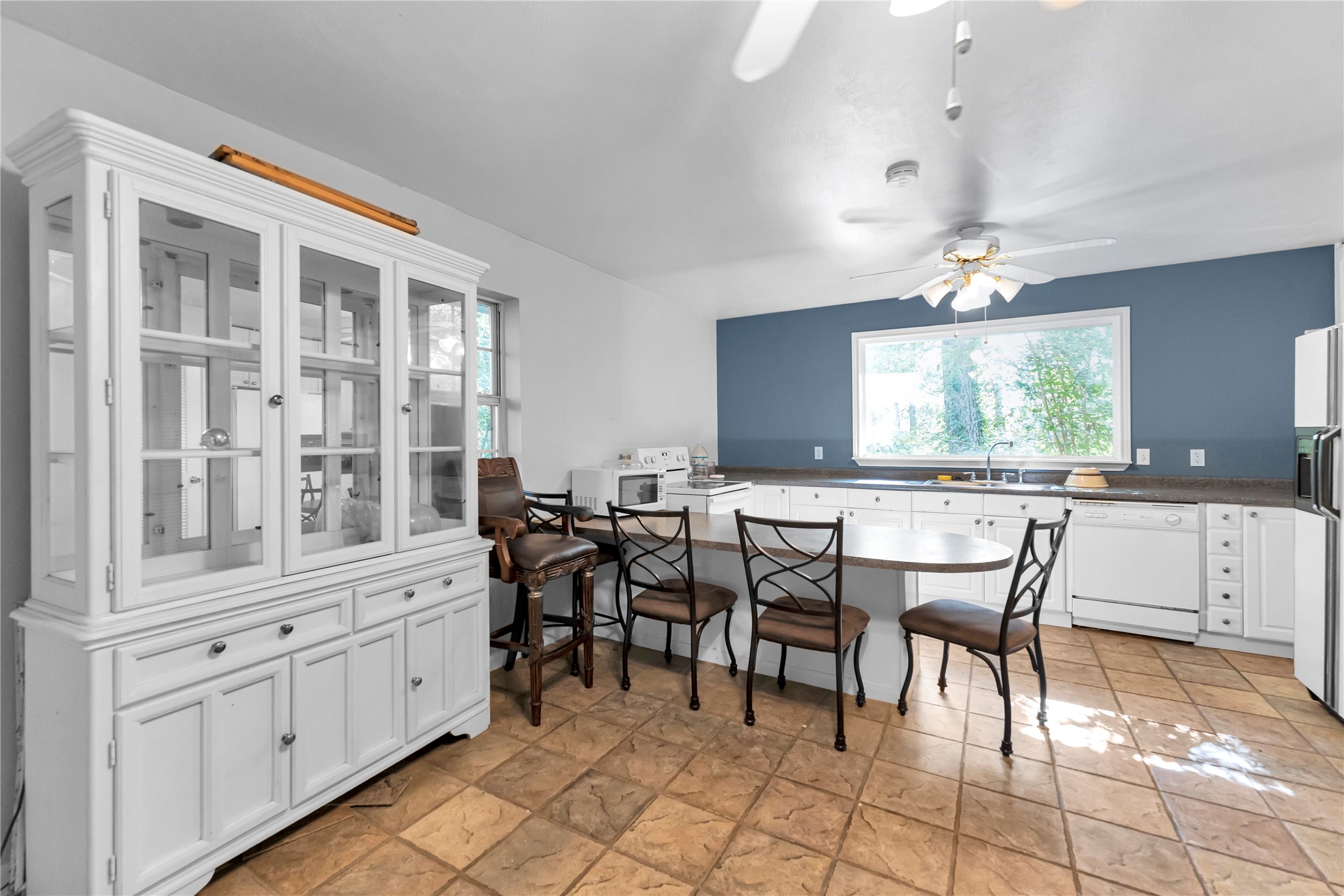 122 E Park Drive Property Photo 43