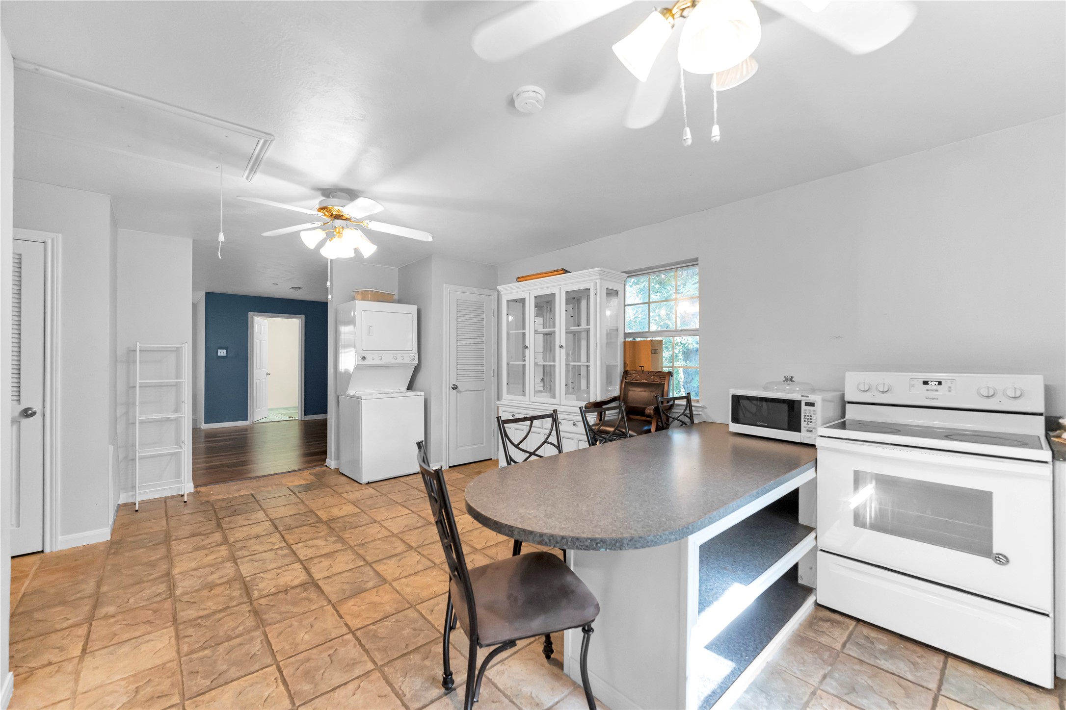 122 E Park Drive Property Photo 48