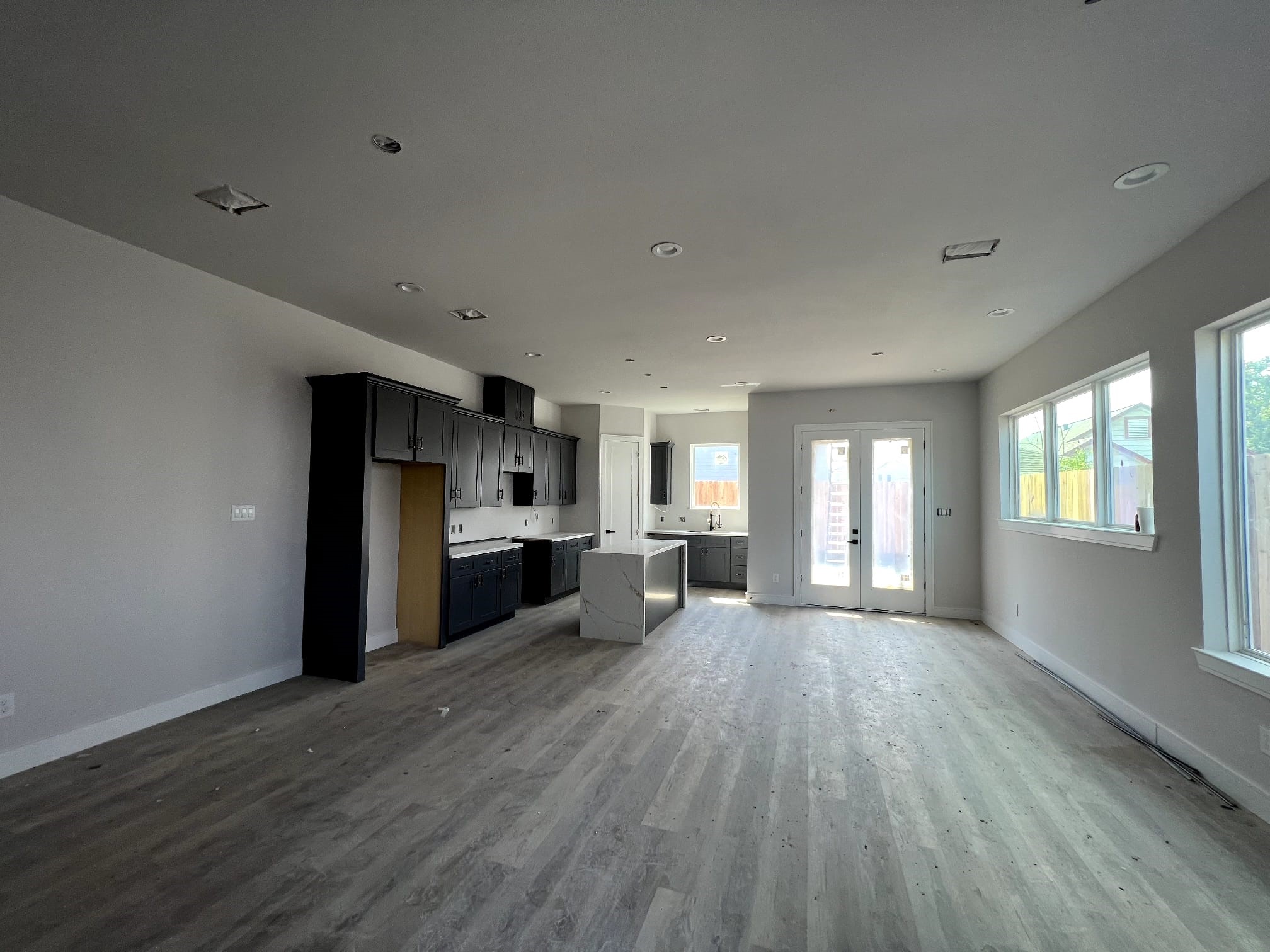 6405 Sidney Street Property Photo 9
