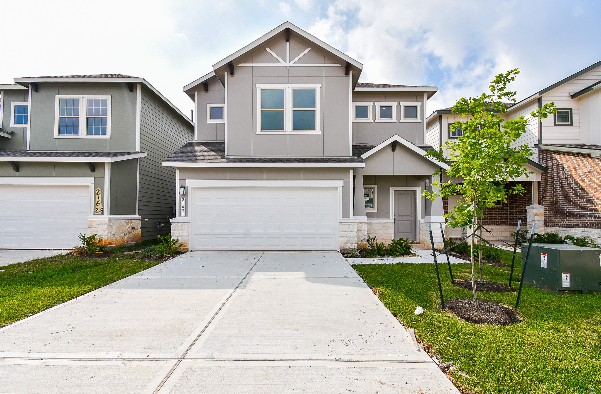 14519 Aston Pines Drive Property Photo 2