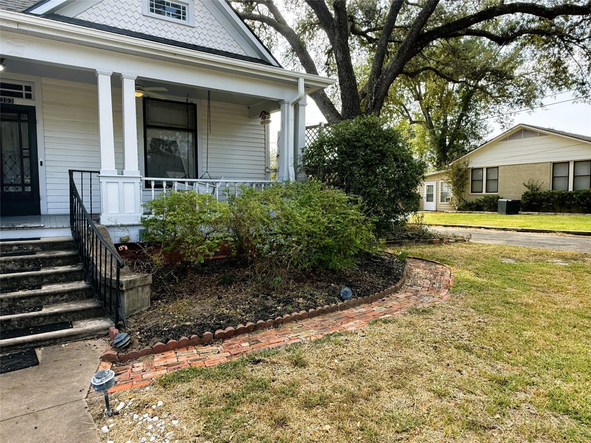 303 E Austin Street E, Bellville Tx 77418 Property Photo 39