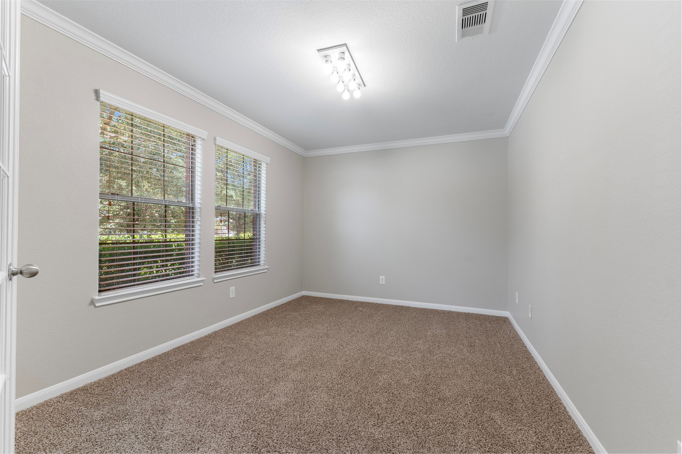 8414 Hidalgo Drive Property Photo 7