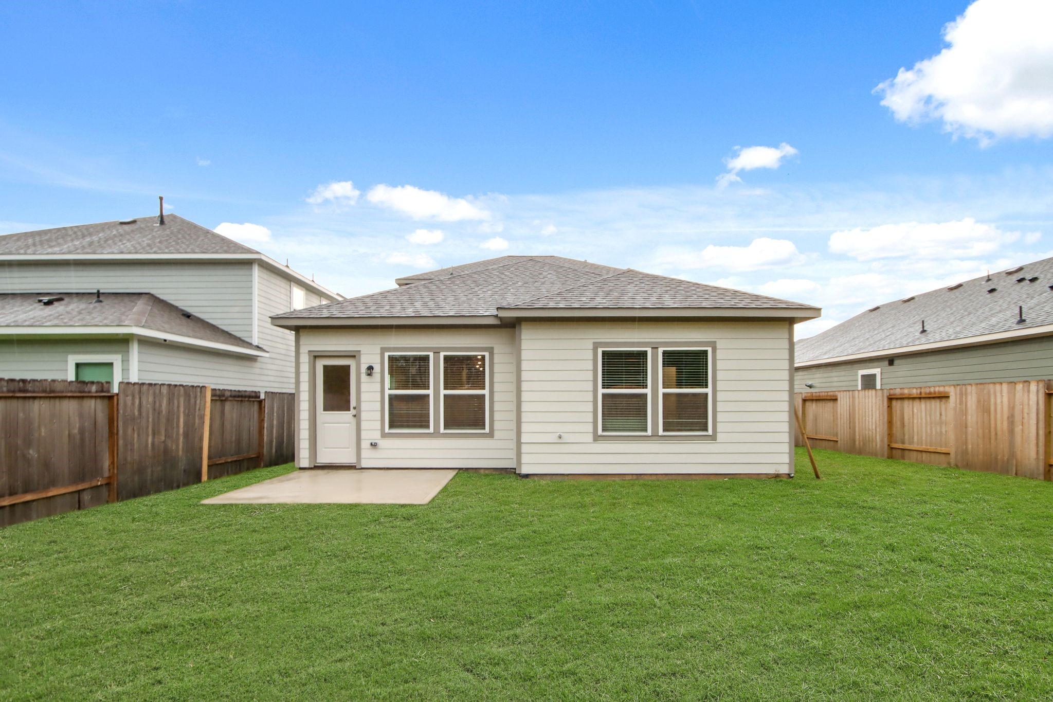 9320 Shady Creek Drive Property Photo 5